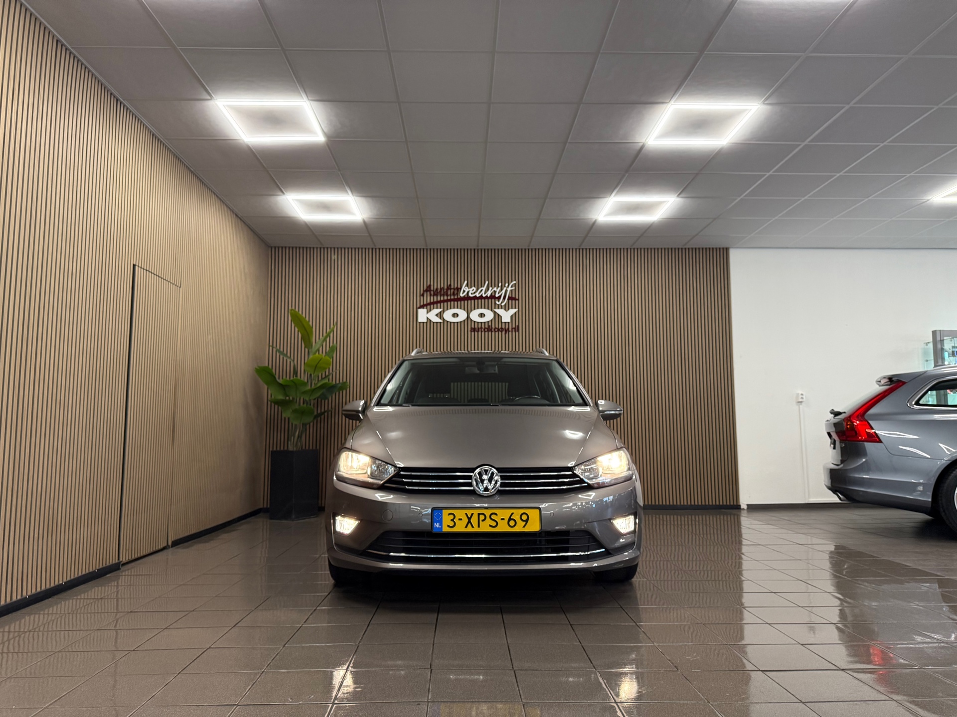 https://www.autokooy.nl//xml/images/55920921-8.JPG