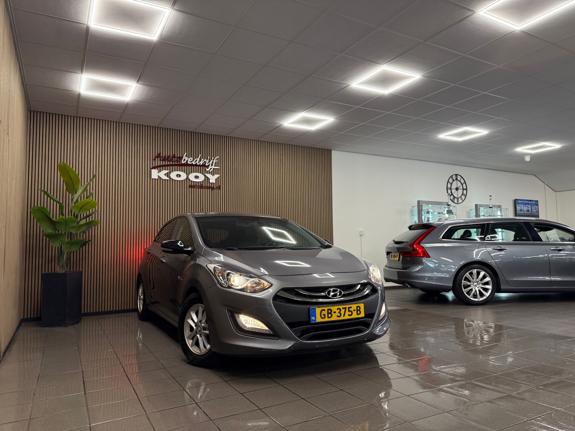 https://www.autokooy.nl//xml/images/55945790-8.JPG