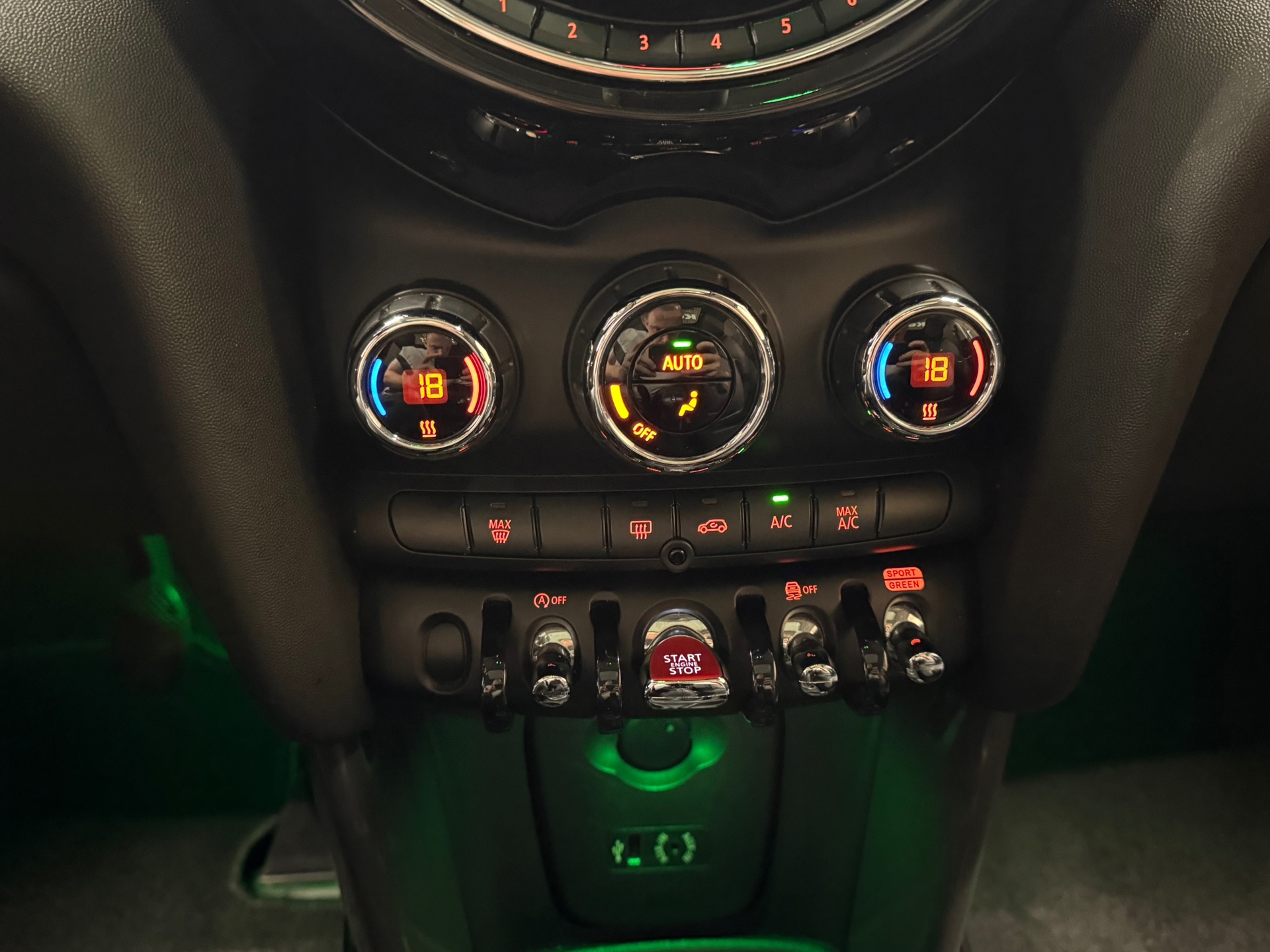 https://www.autokooy.nl//xml/images/55997081-17.JPG