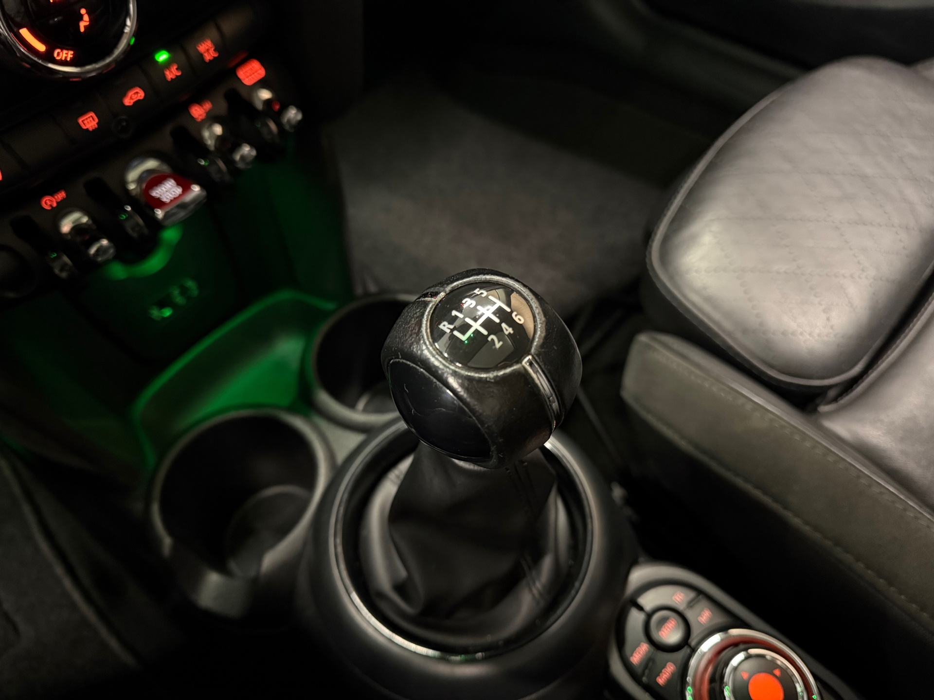 https://www.autokooy.nl//xml/images/55997081-18.JPG