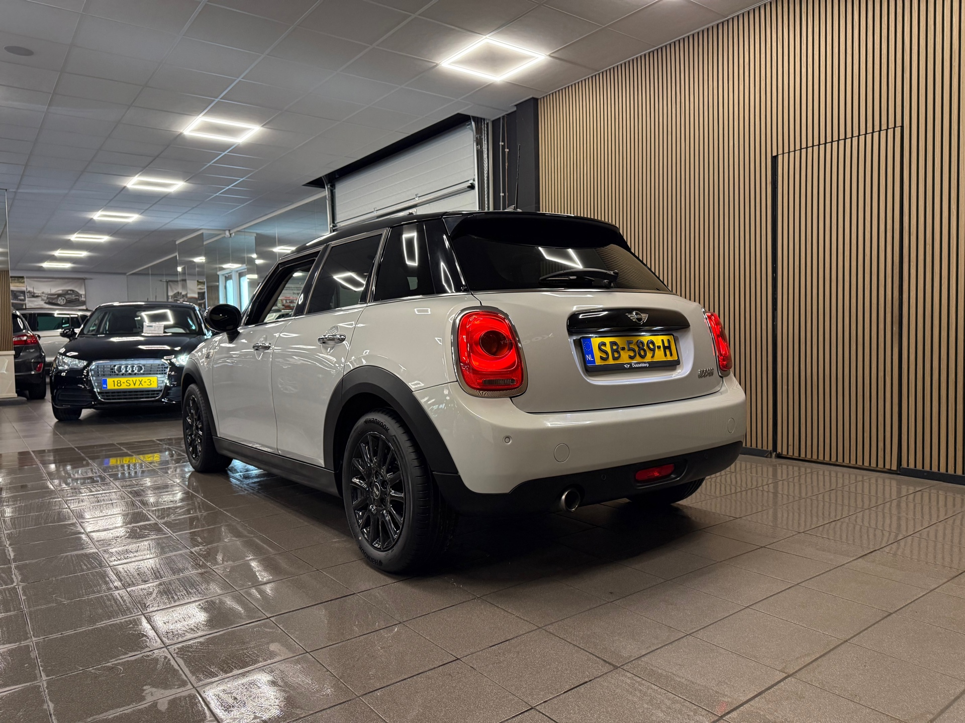 https://www.autokooy.nl//xml/images/55997081-3.JPG