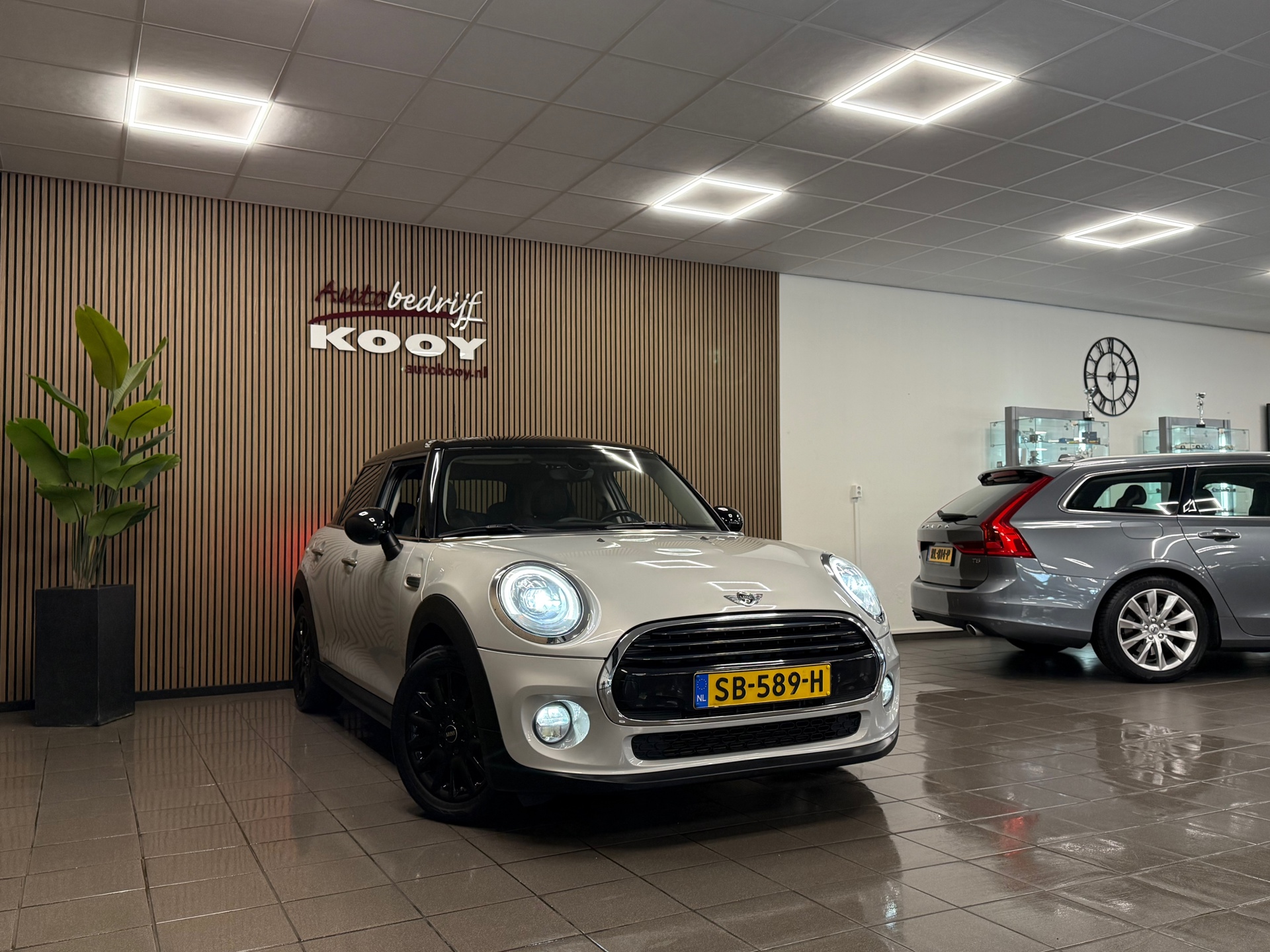 https://www.autokooy.nl//xml/images/55997081-7.JPG