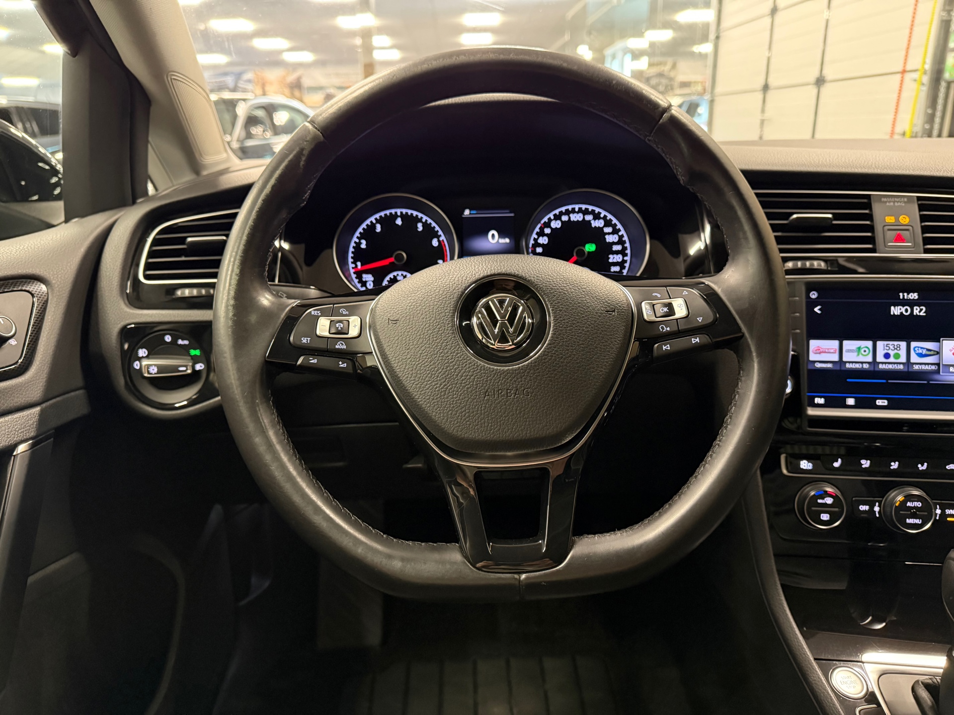 https://www.autokooy.nl//xml/images/56023816-13.JPG