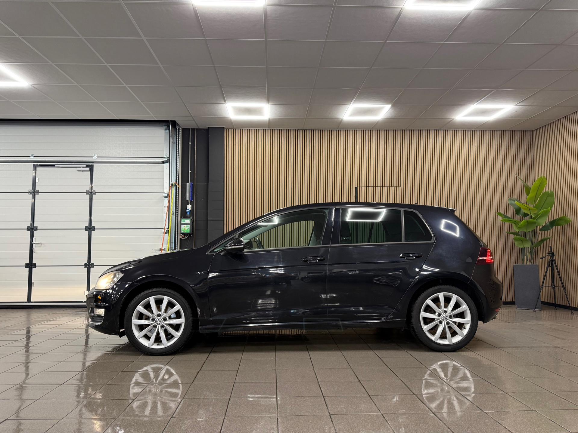 https://www.autokooy.nl//xml/images/56023816-2.JPG