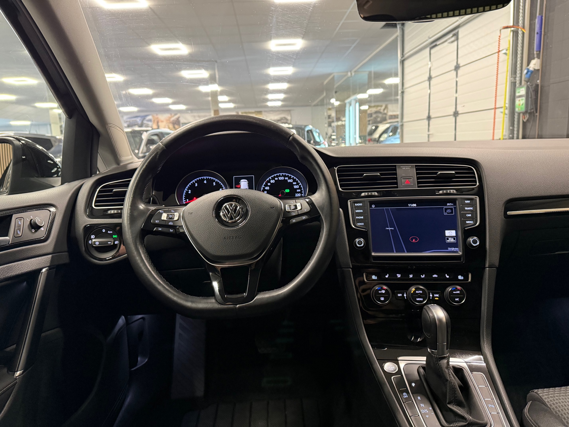 https://www.autokooy.nl//xml/images/56023816-20.JPG