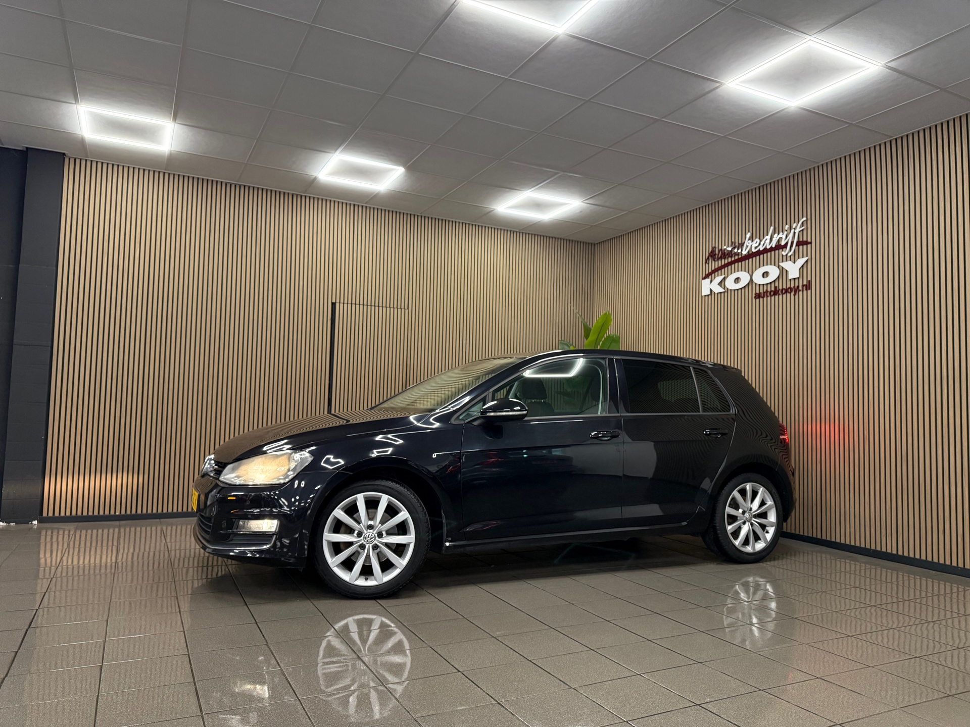 https://www.autokooy.nl//xml/images/56023816-9.JPG