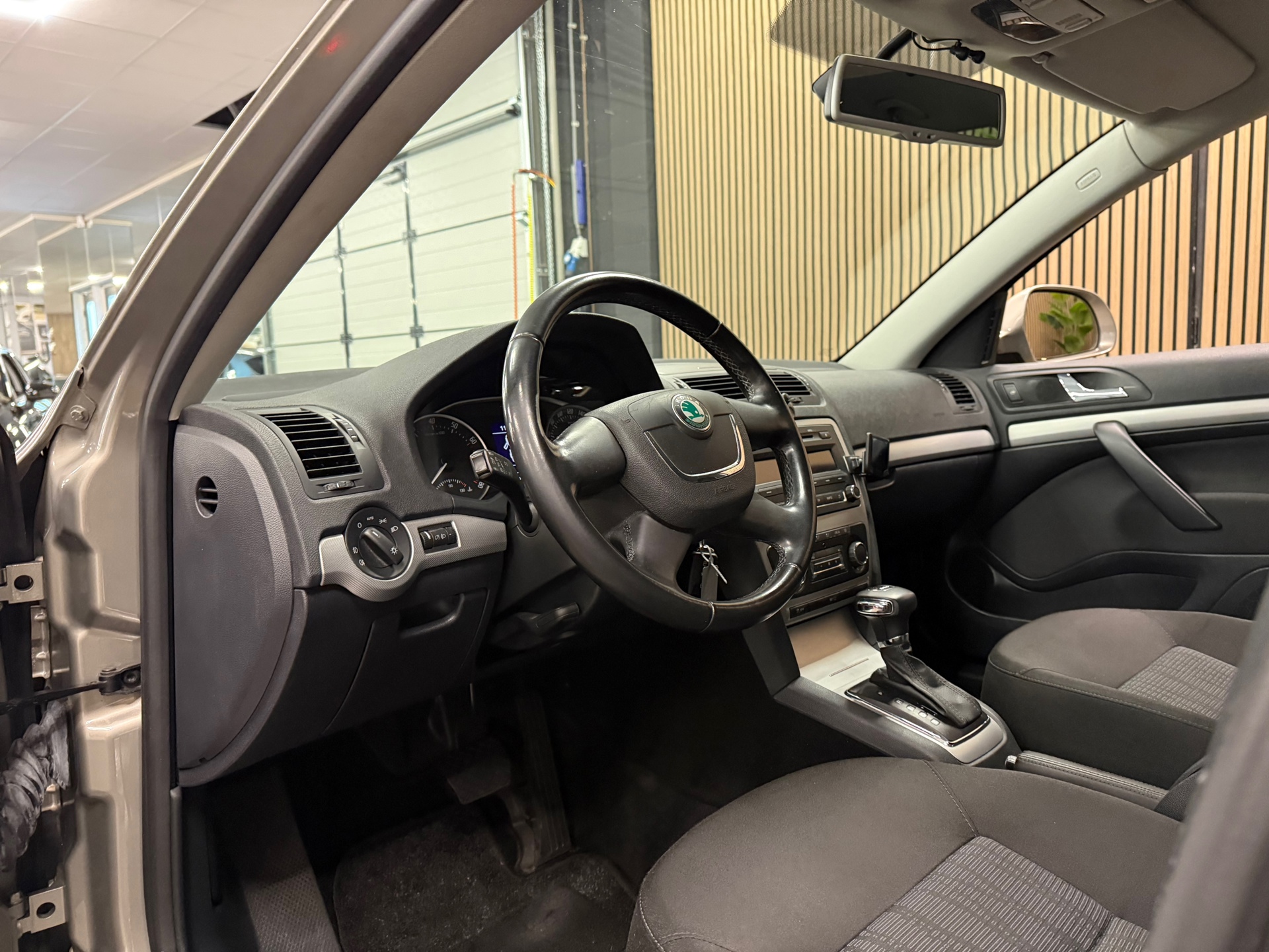https://www.autokooy.nl//xml/images/56024094-12.JPG