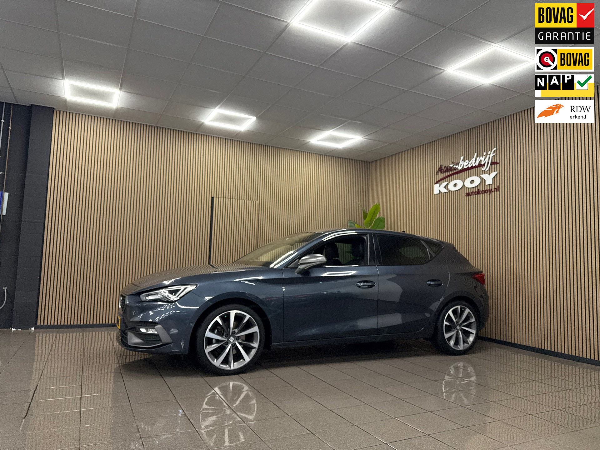 Seat Leon 1.5 eTSI FR Launch Edition * Automaat / Carplay / Dig. Dashboard / NL Auto *