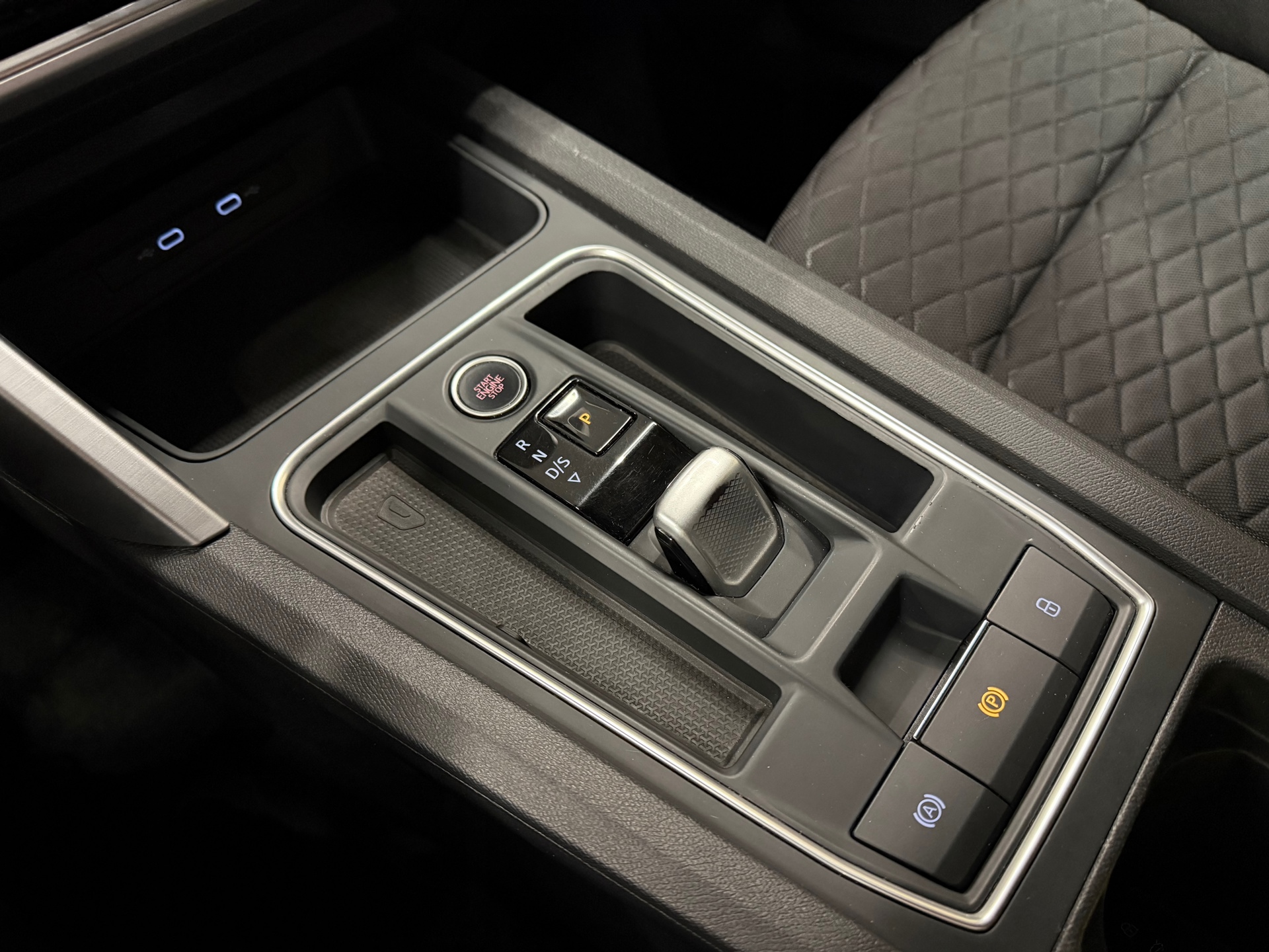 https://www.autokooy.nl//xml/images/56025806-20.JPG