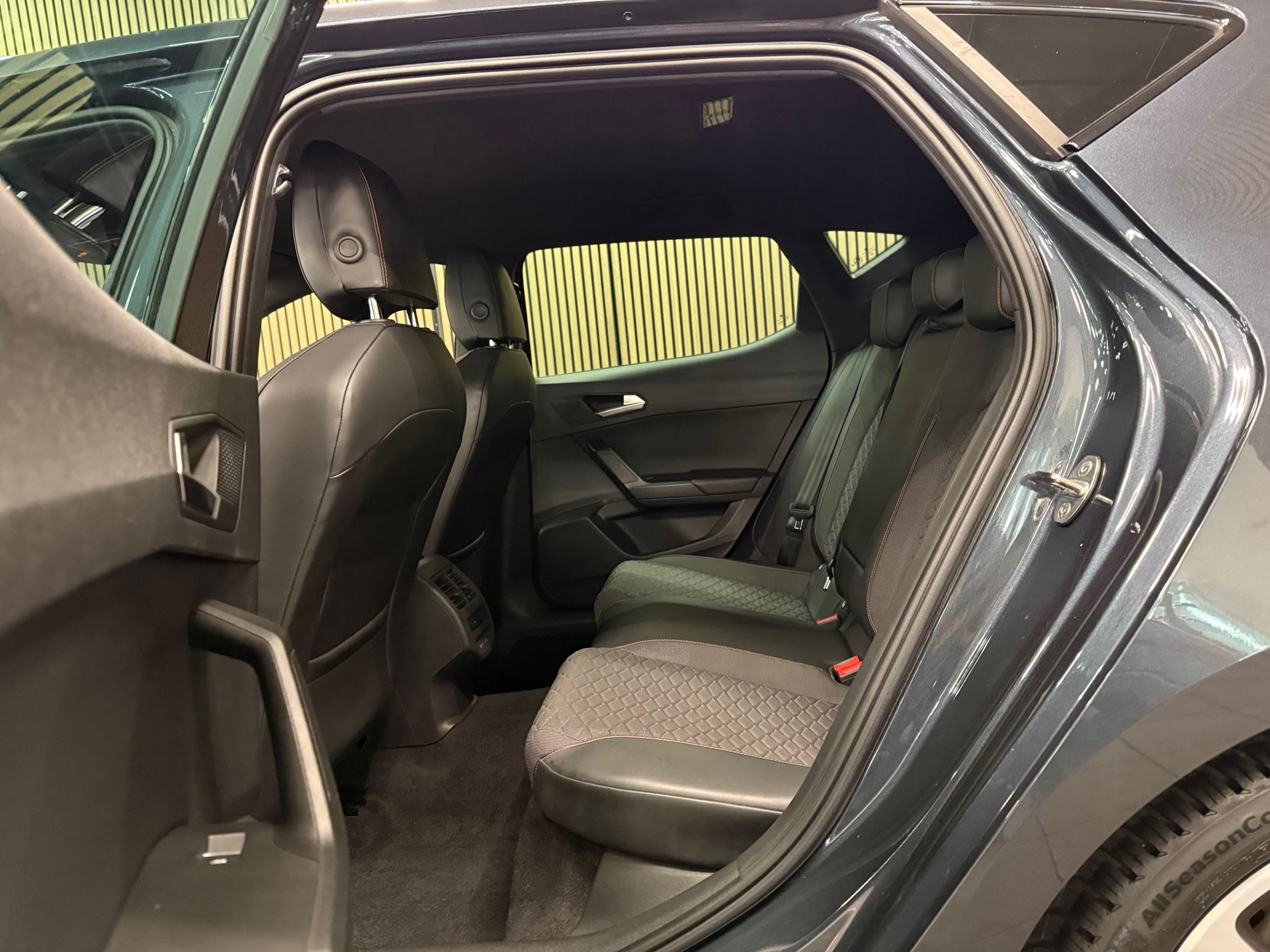 https://www.autokooy.nl//xml/images/56025806-22.JPG