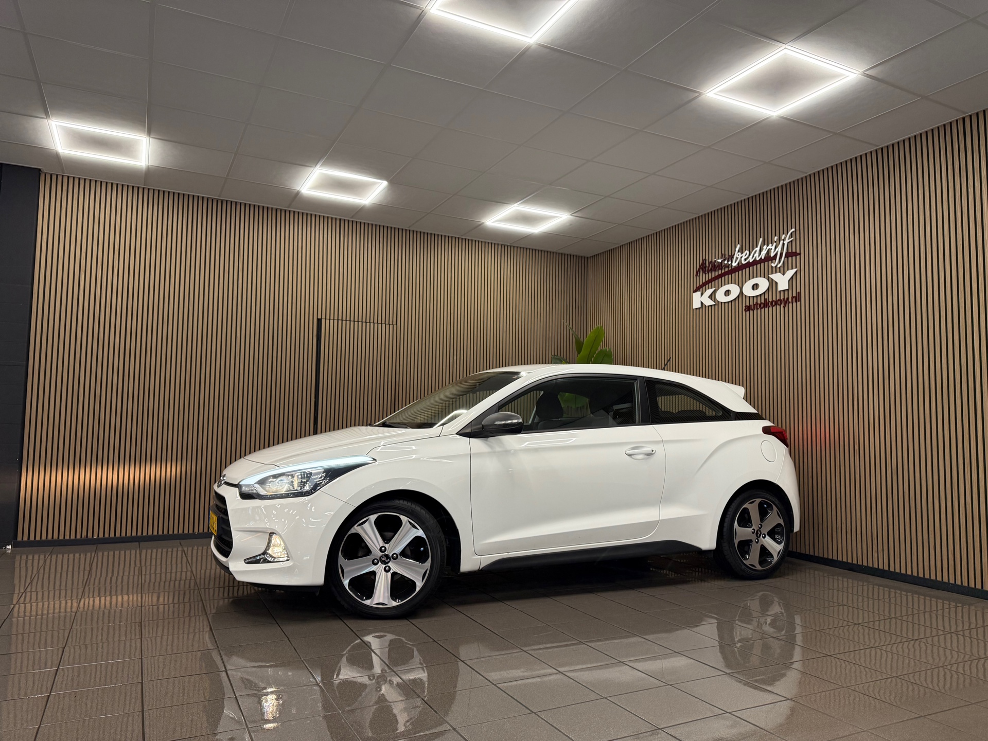 https://www.autokooy.nl//xml/images/56049835-9.JPG