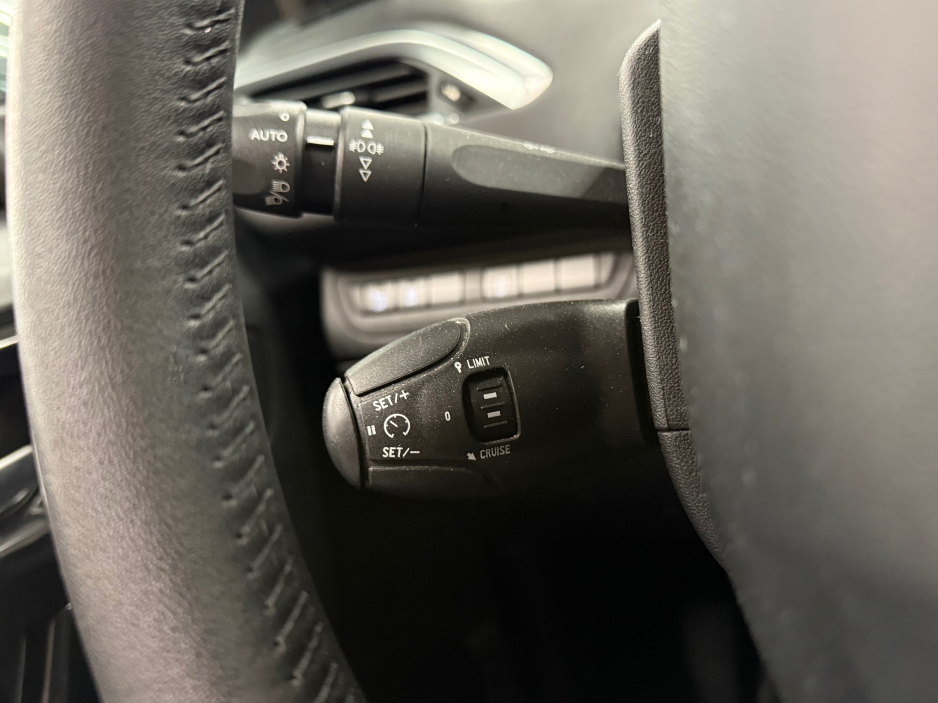 https://www.autokooy.nl//xml/images/56049908-15.JPG