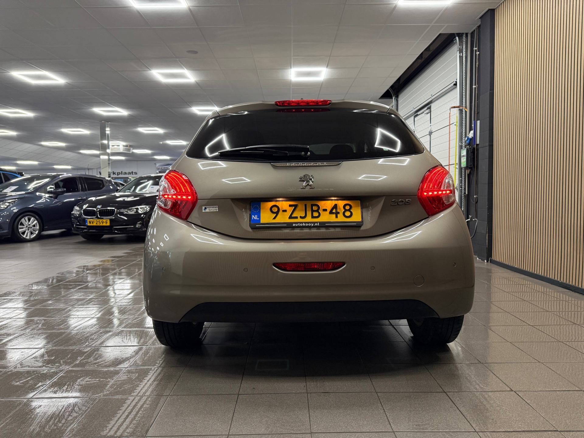 https://www.autokooy.nl//xml/images/56049908-4.JPG