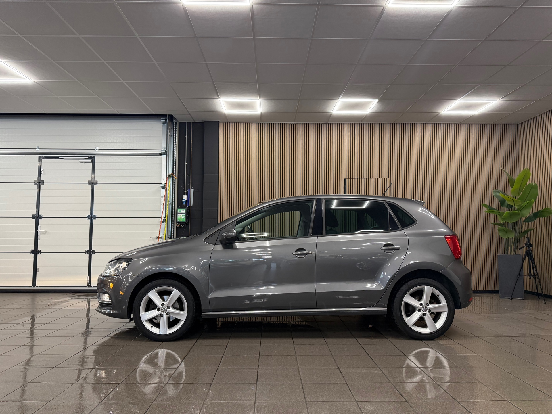 https://www.autokooy.nl//xml/images/56098214-2.JPG