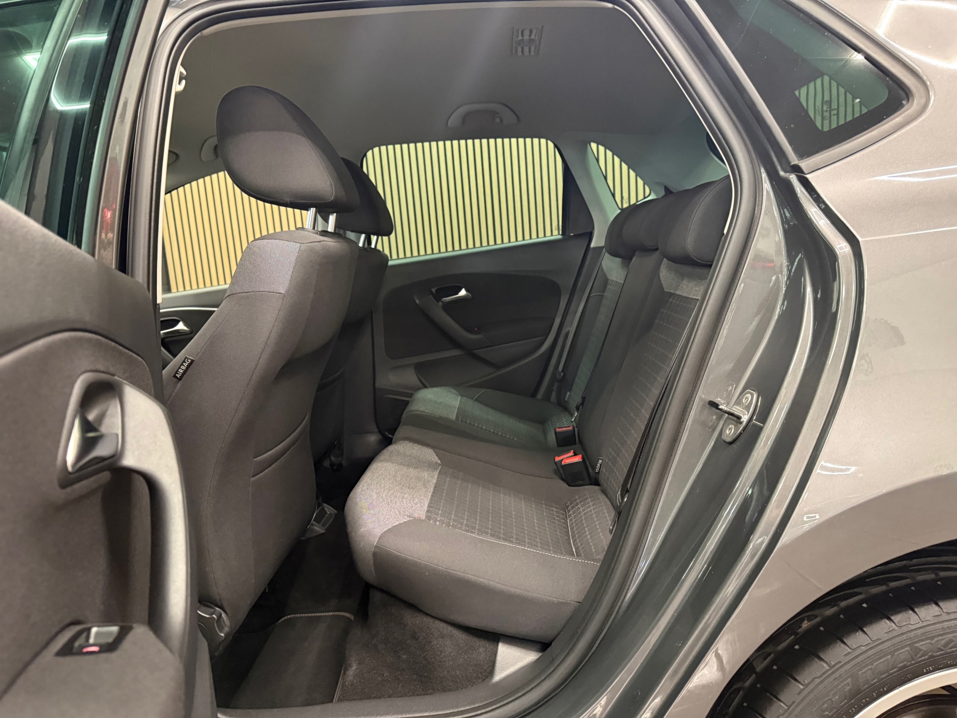 https://www.autokooy.nl//xml/images/56098214-22.JPG
