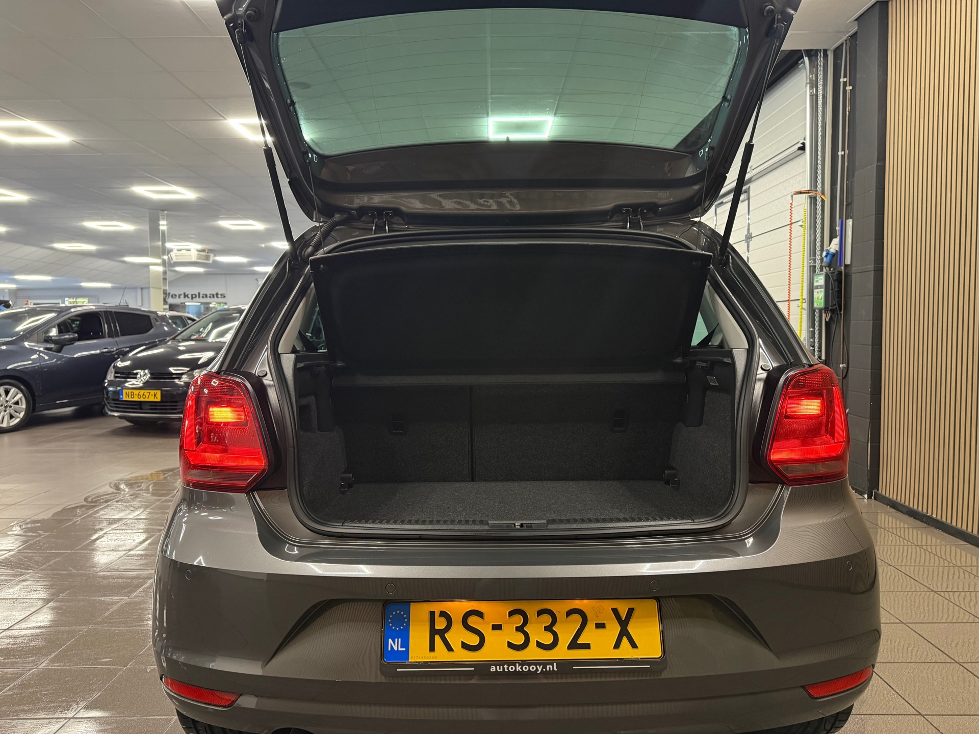 https://www.autokooy.nl//xml/images/56098214-5.JPG