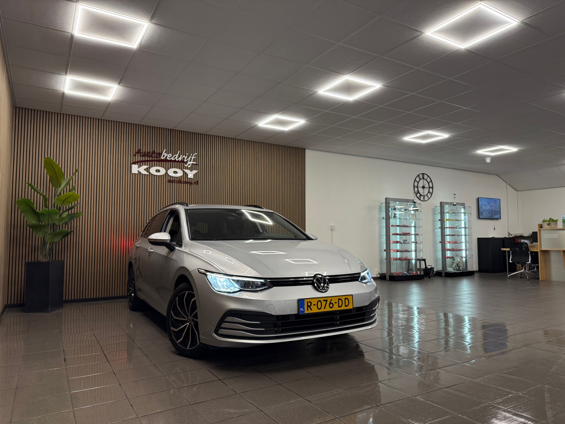 https://www.autokooy.nl//xml/images/56126562-7.JPG