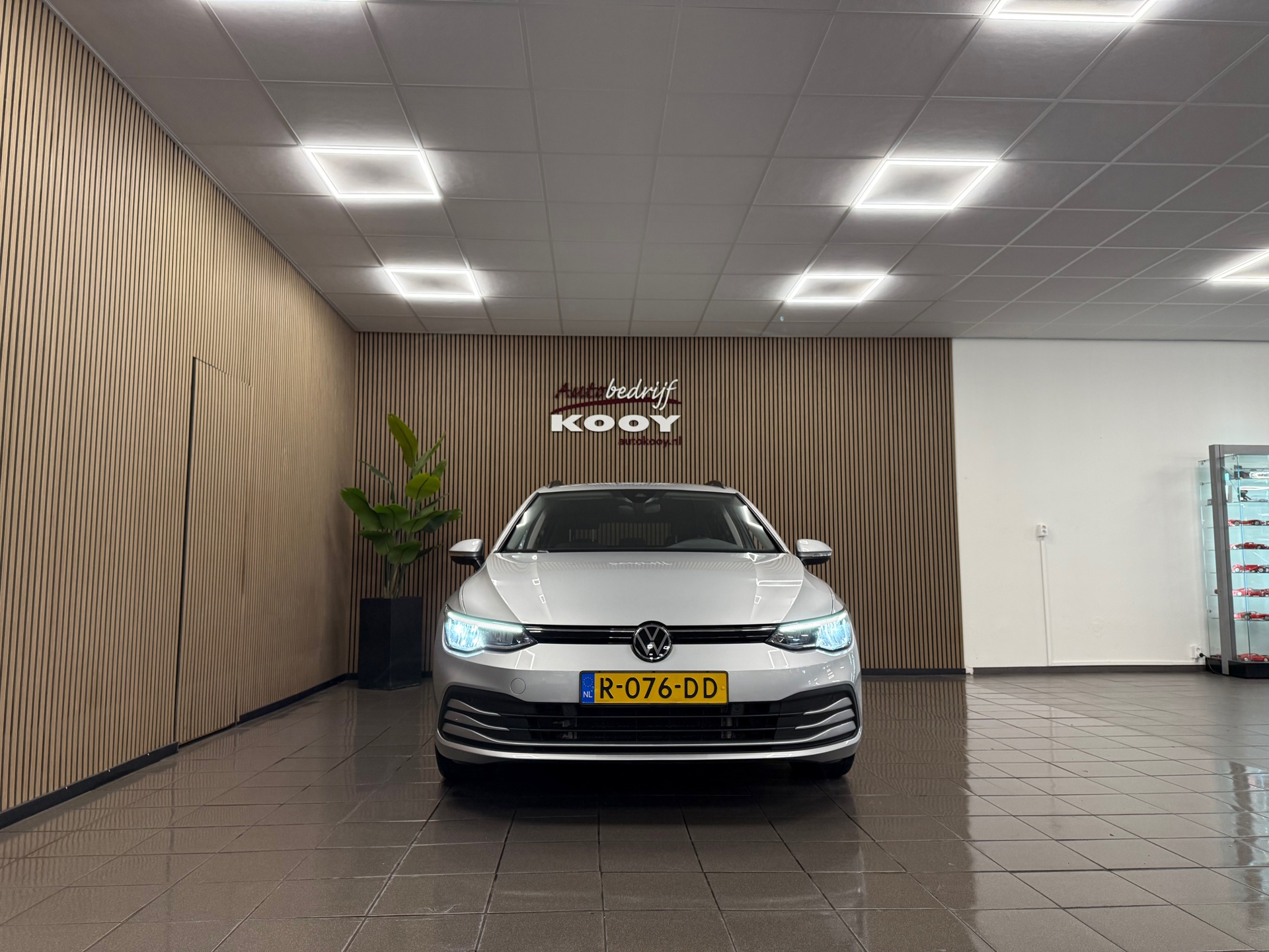 https://www.autokooy.nl//xml/images/56126562-8.JPG