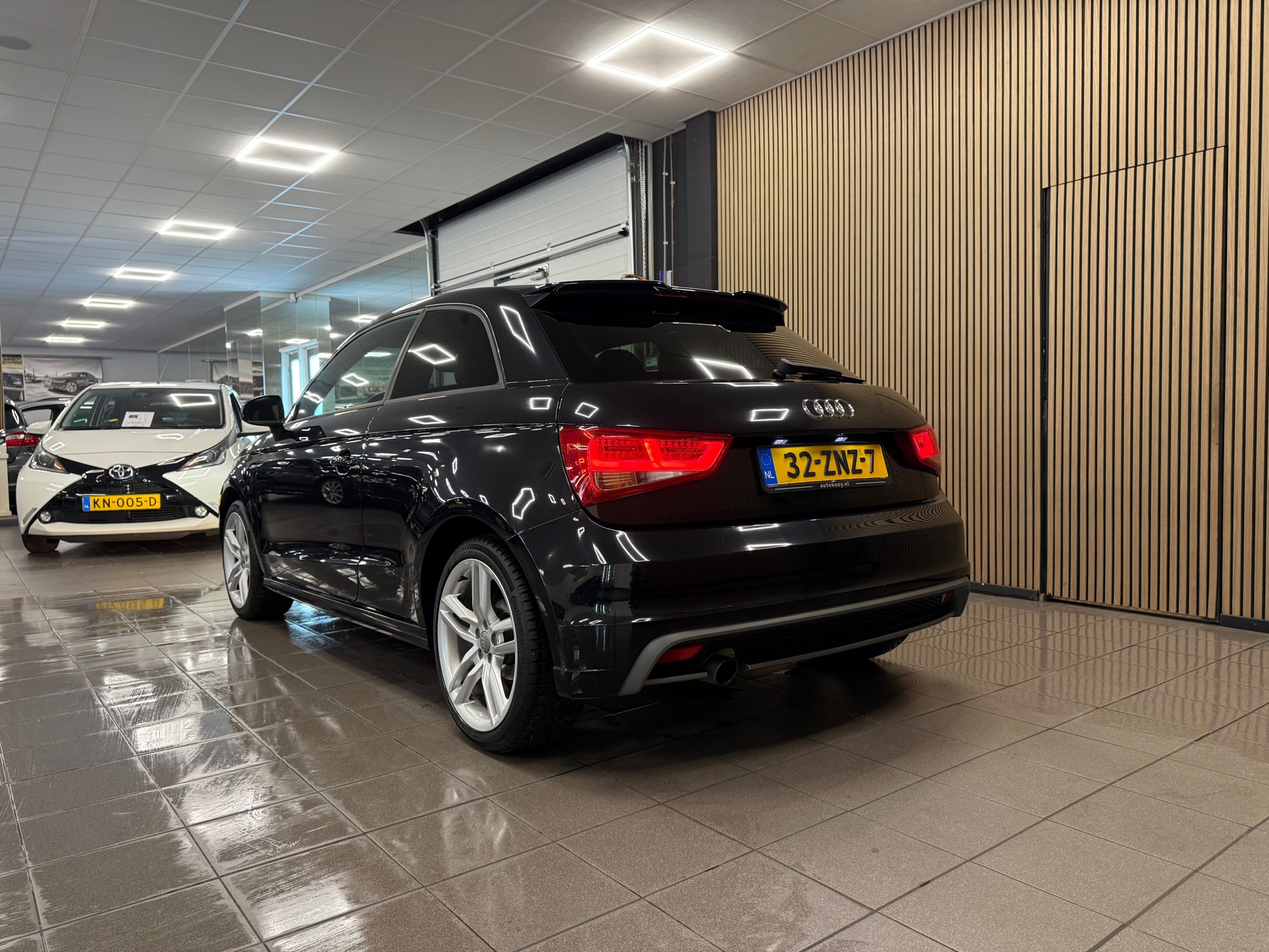https://www.autokooy.nl//xml/images/56126744-3.JPG