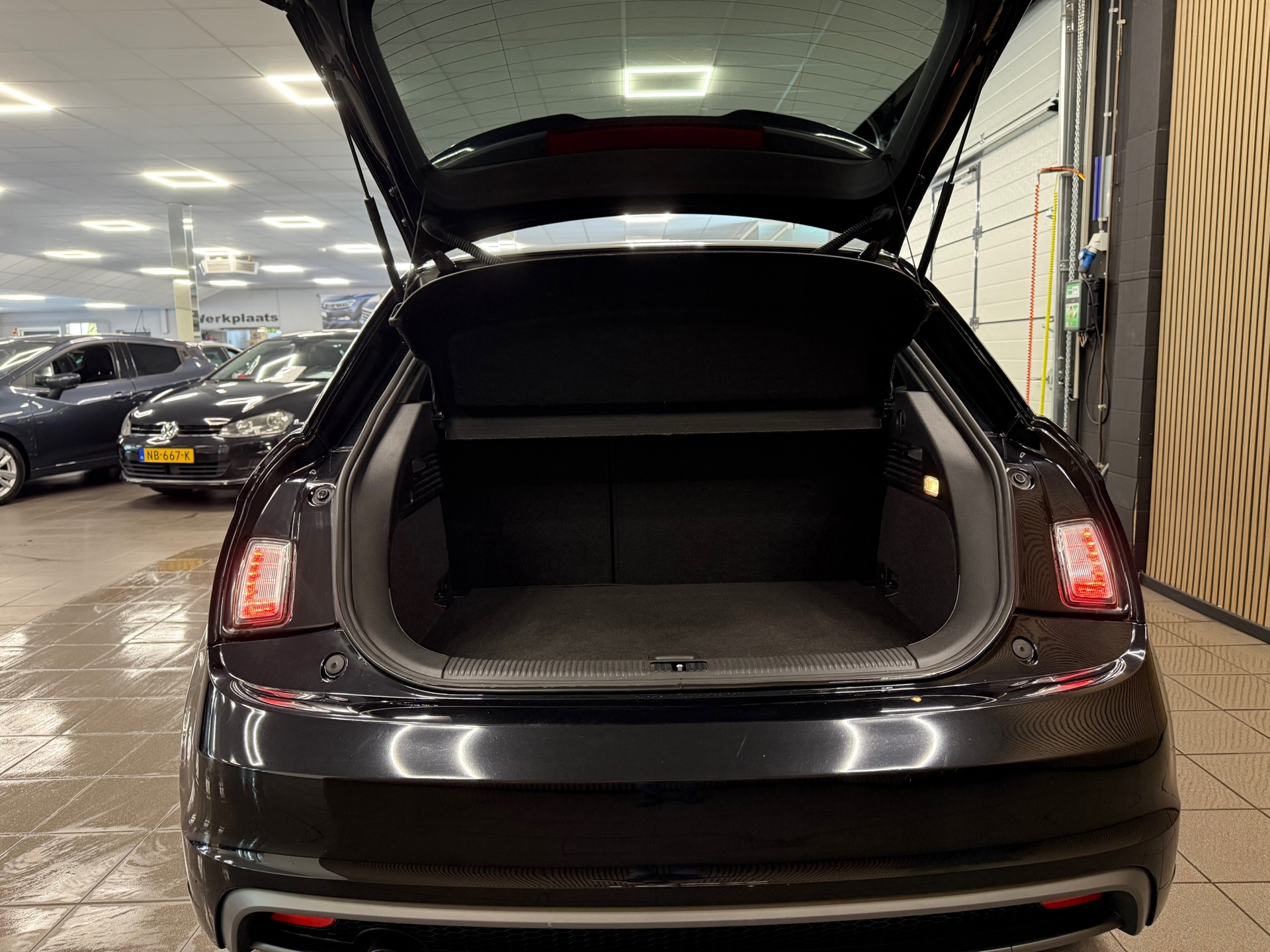 https://www.autokooy.nl//xml/images/56126744-5.JPG