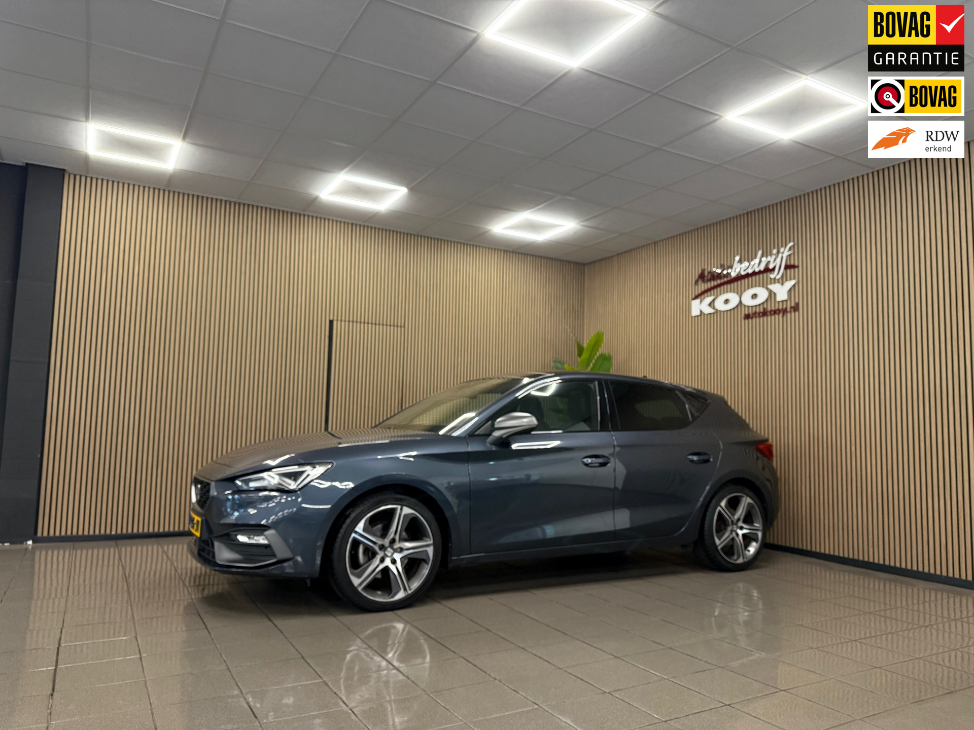 Seat Leon 1.5 eTSI FR * Automaat / Panoramadak / Virtual cockpit / Stoel-Stuurverwarming *