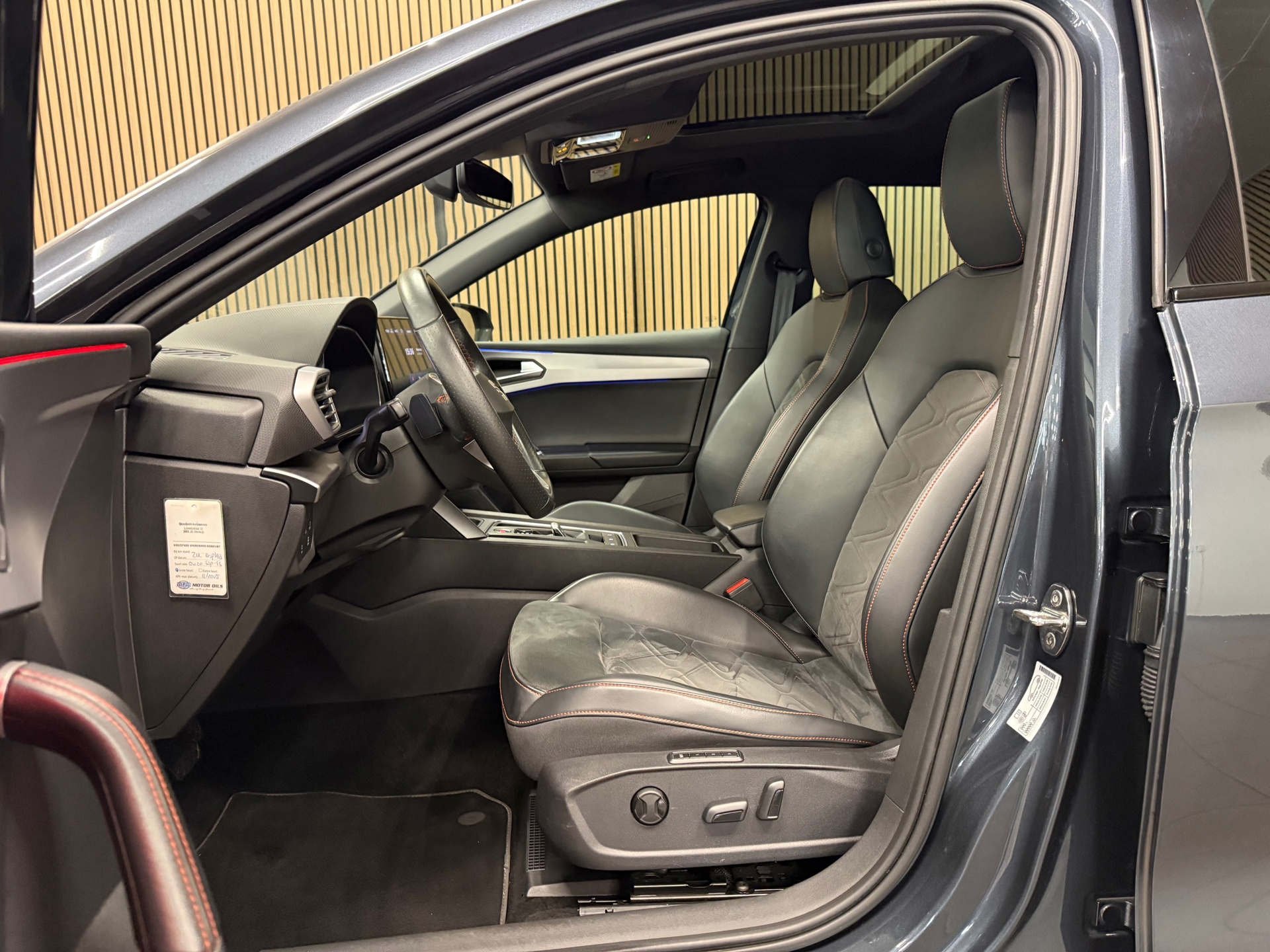 https://www.autokooy.nl//xml/images/56172482-11.JPG