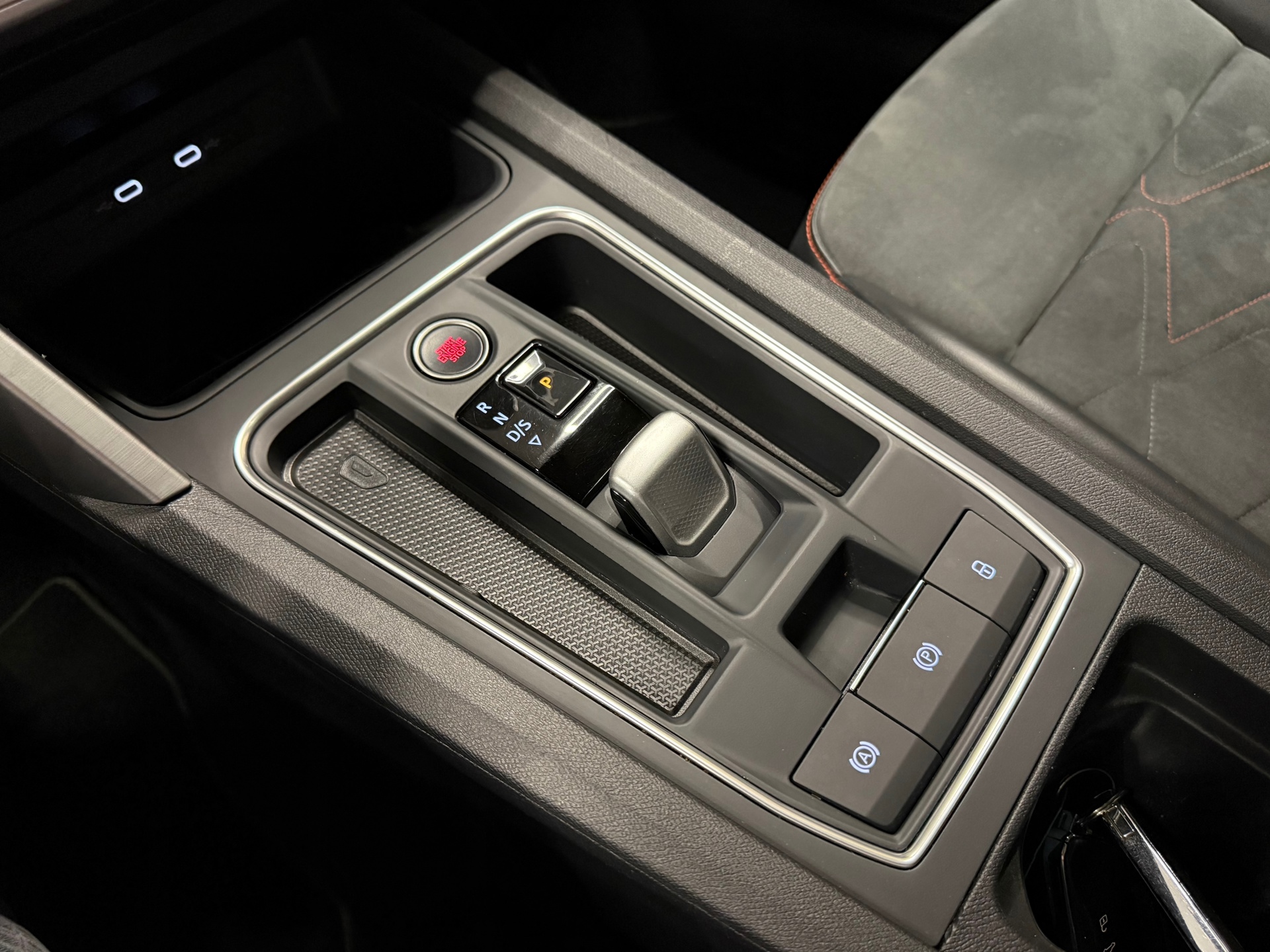 https://www.autokooy.nl//xml/images/56172482-19.JPG