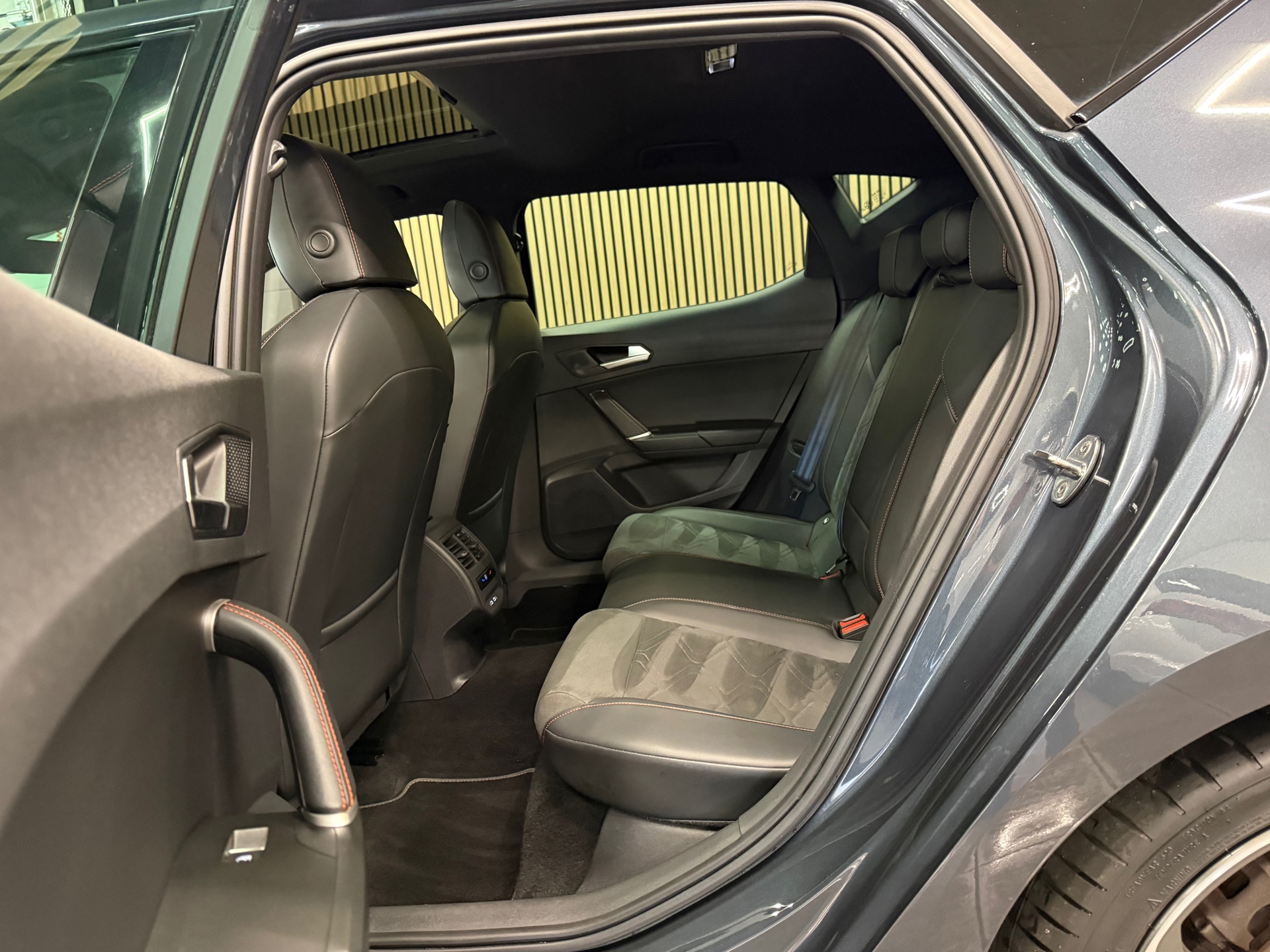 https://www.autokooy.nl//xml/images/56172482-21.JPG