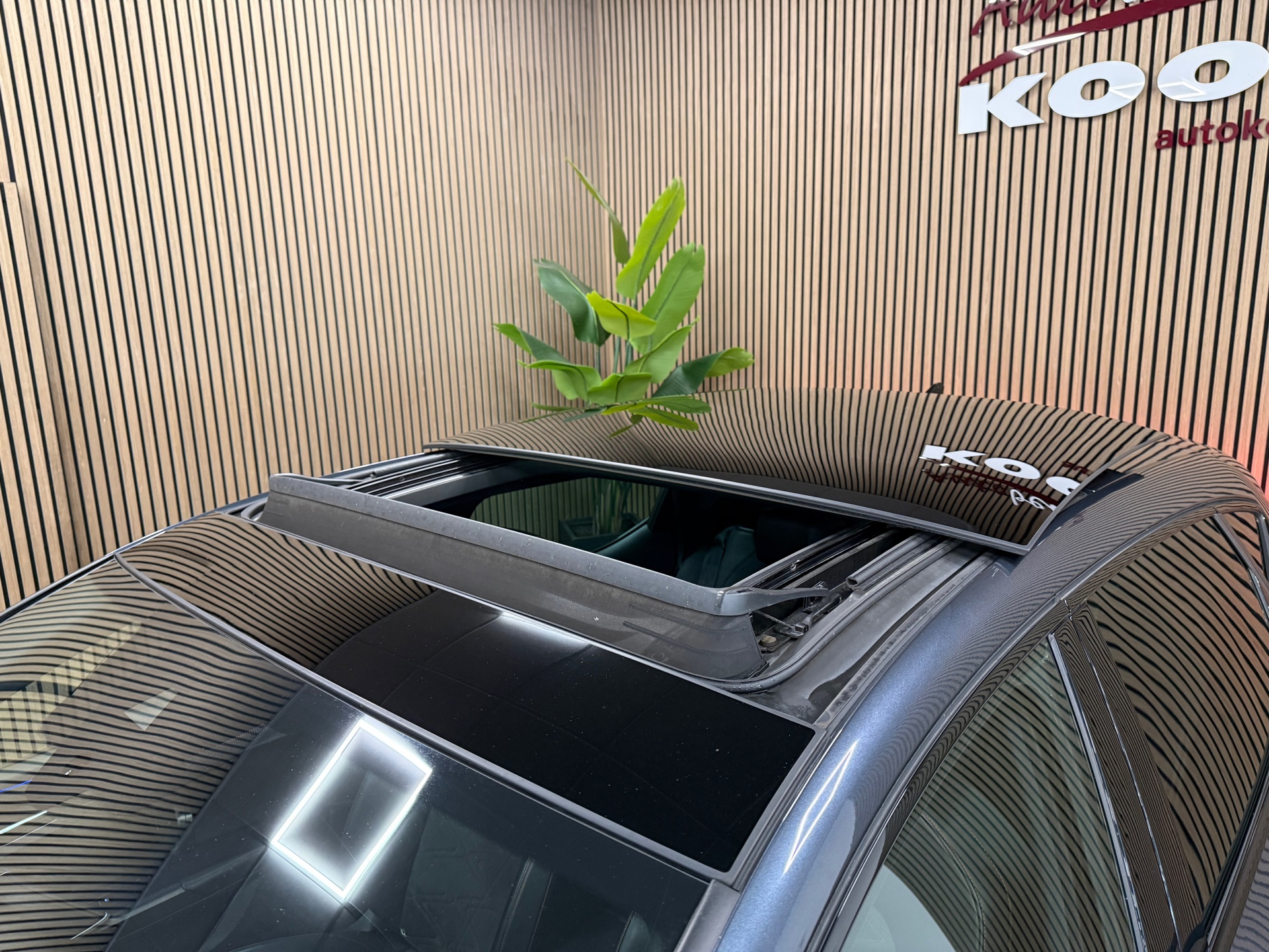 https://www.autokooy.nl//xml/images/56172482-23.JPG