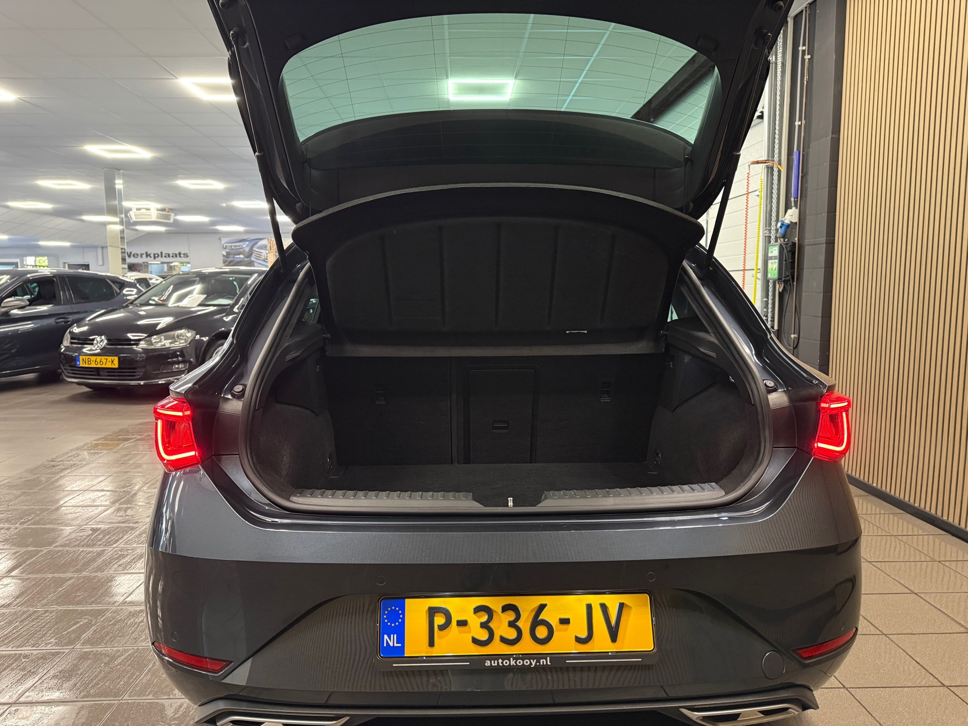 https://www.autokooy.nl//xml/images/56172482-5.JPG