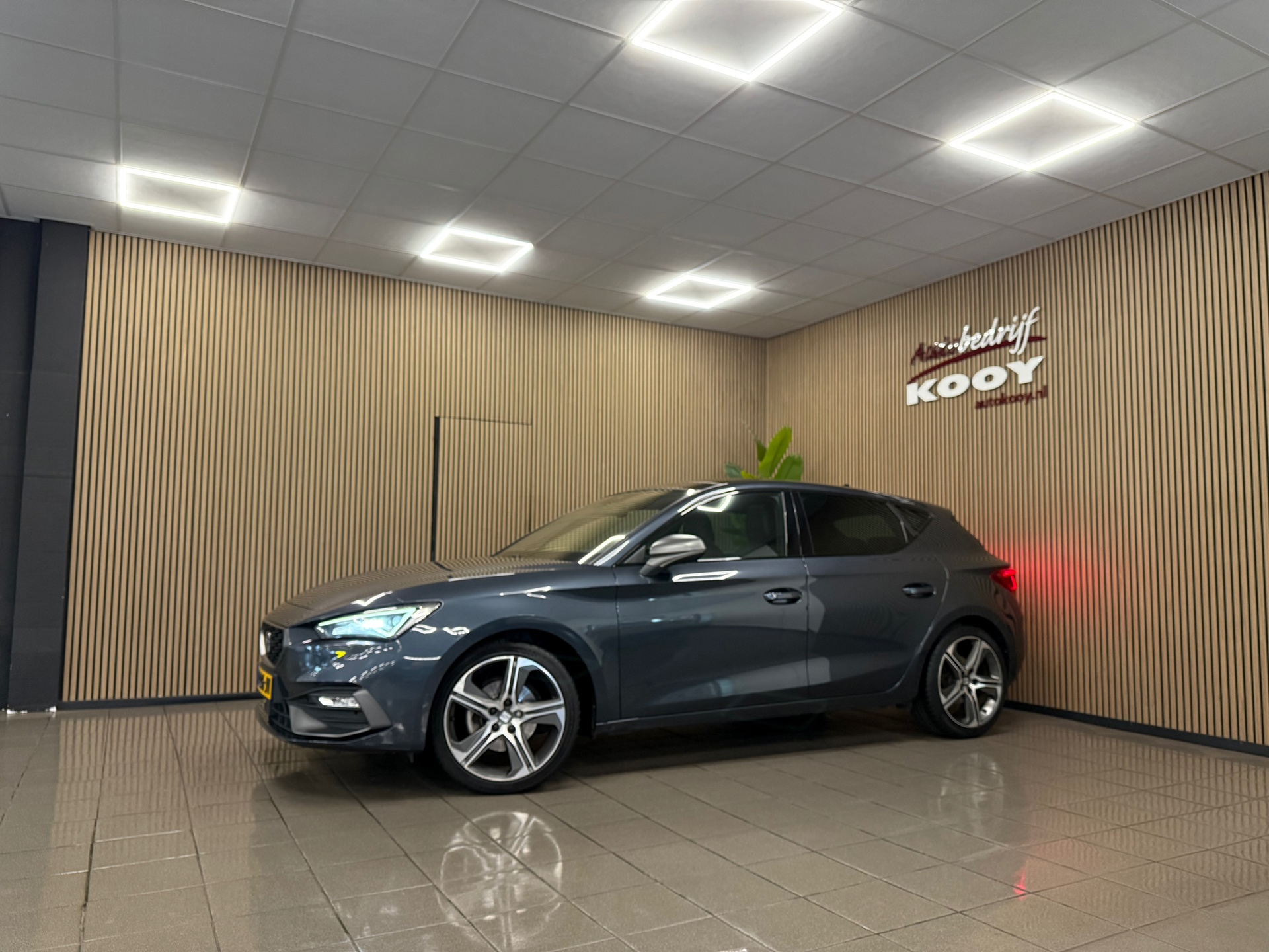 https://www.autokooy.nl//xml/images/56172482-9.JPG