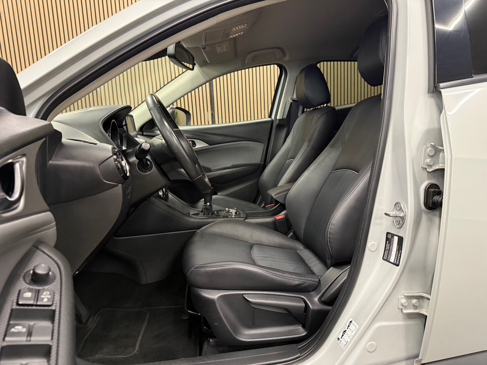 https://www.autokooy.nl//xml/images/56206185-12.JPG