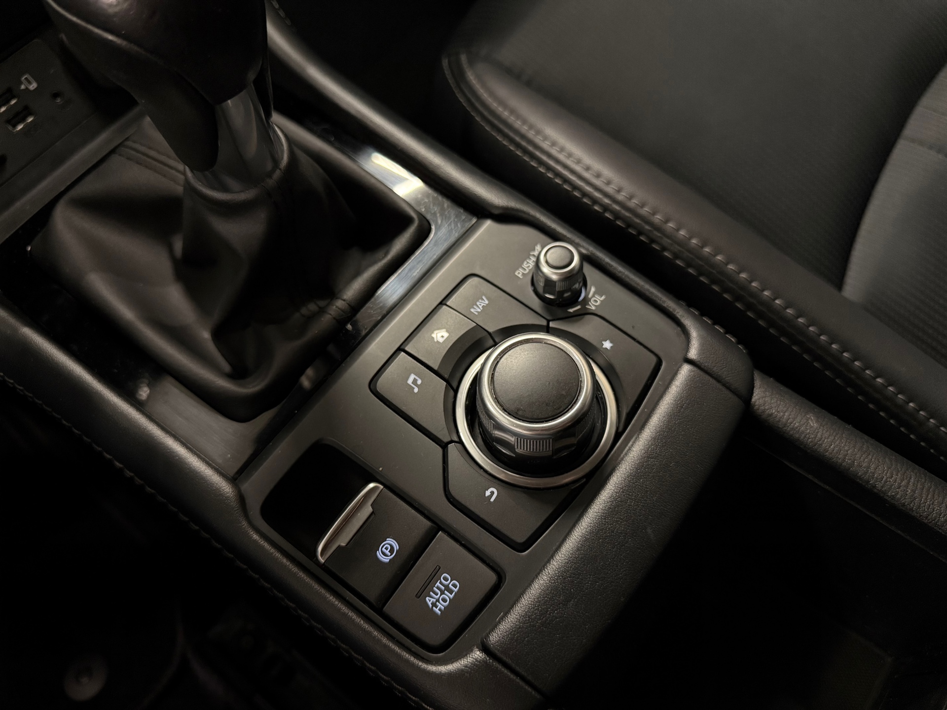 https://www.autokooy.nl//xml/images/56206185-21.JPG