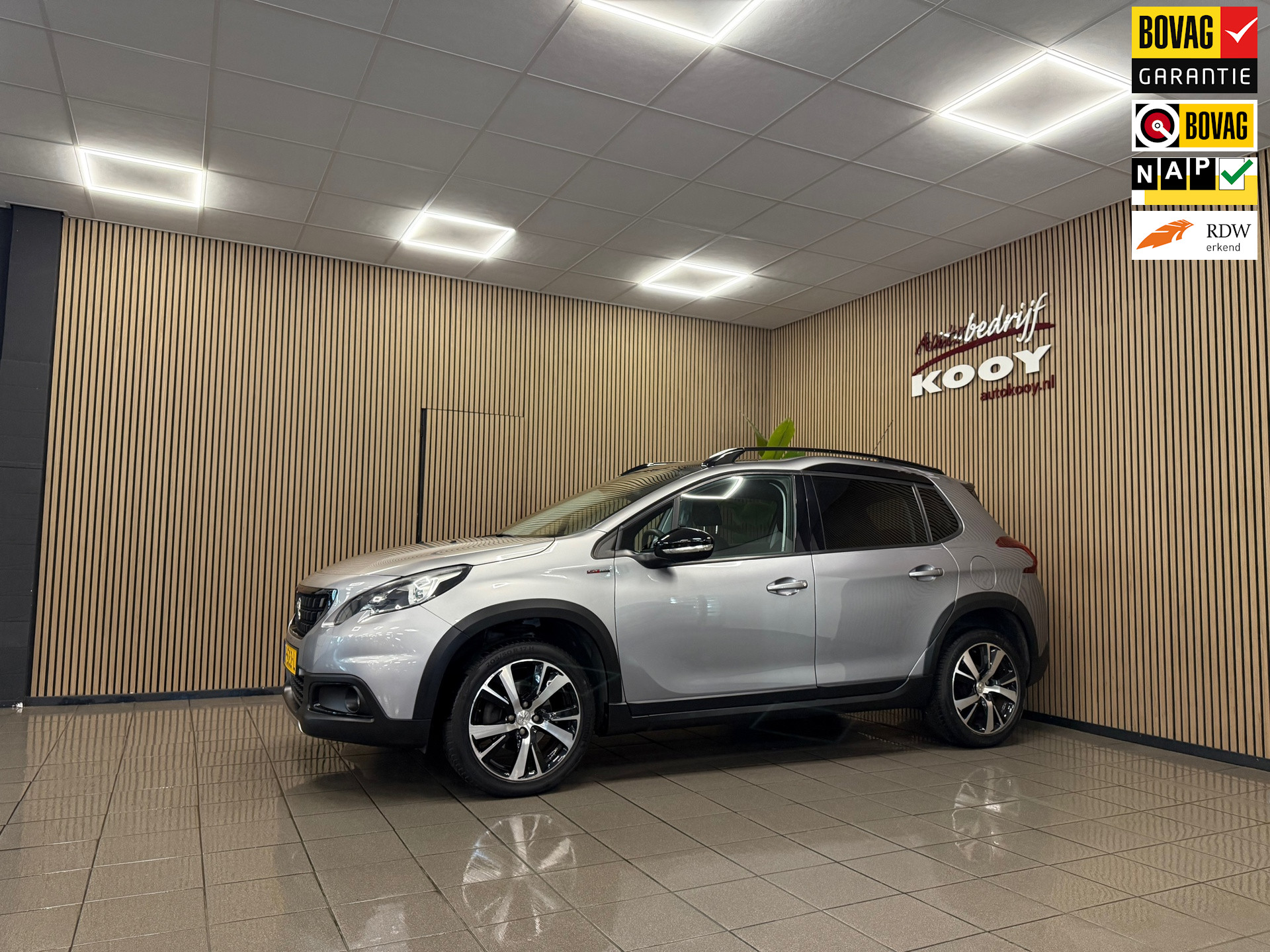 Peugeot 2008 1.2 PureTech GT-line * Panoramadak / Navigatie / Camera / LM Velgen / NL Auto *