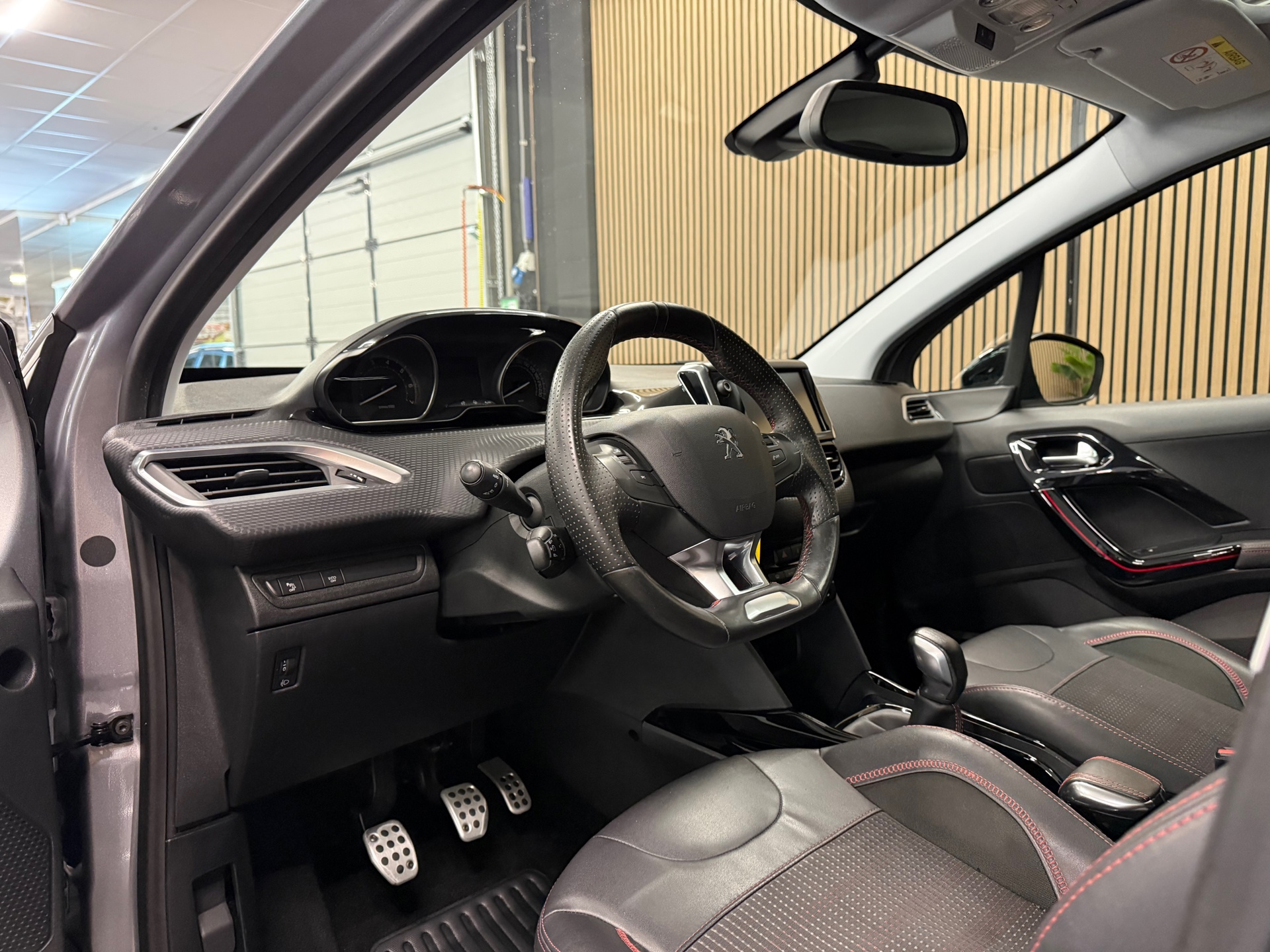 https://www.autokooy.nl//xml/images/56231089-12.JPG
