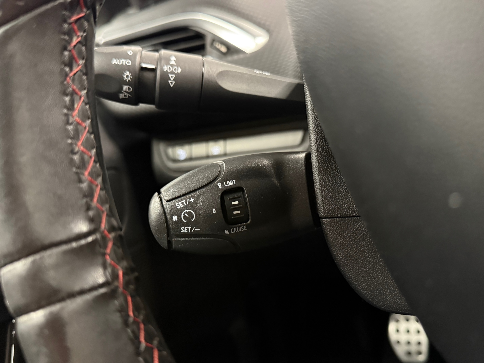 https://www.autokooy.nl//xml/images/56231089-15.JPG