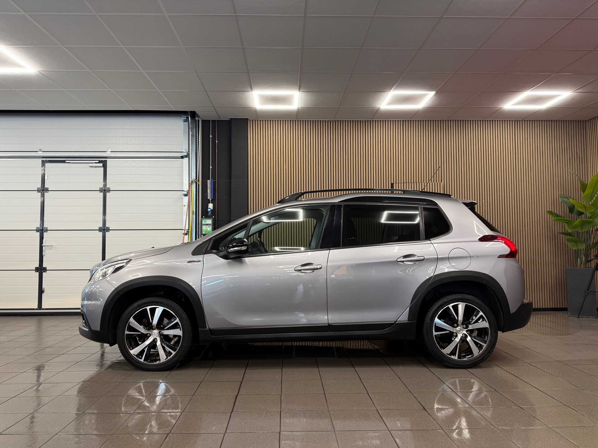 https://www.autokooy.nl//xml/images/56231089-2.JPG
