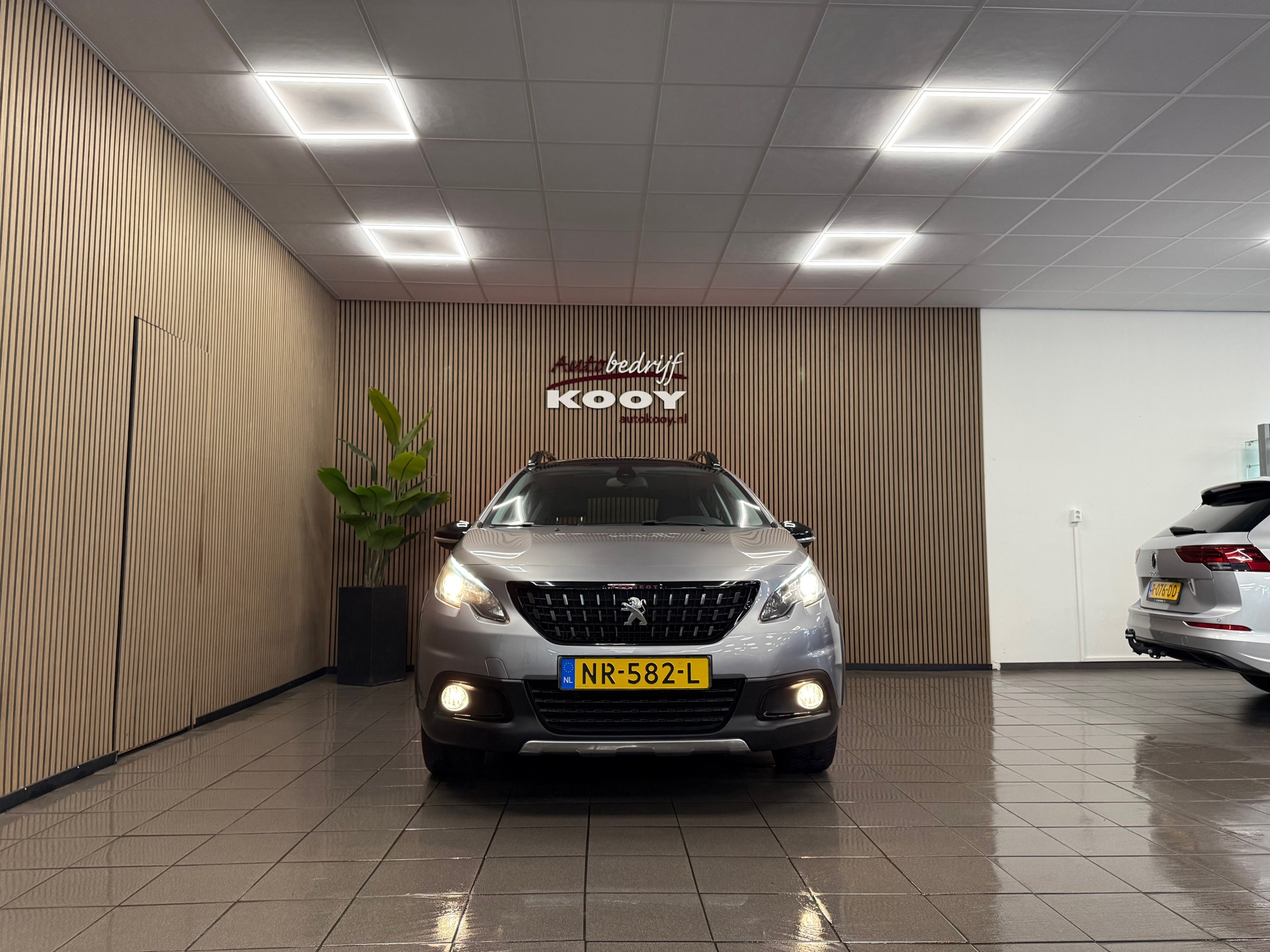 https://www.autokooy.nl//xml/images/56231089-8.JPG