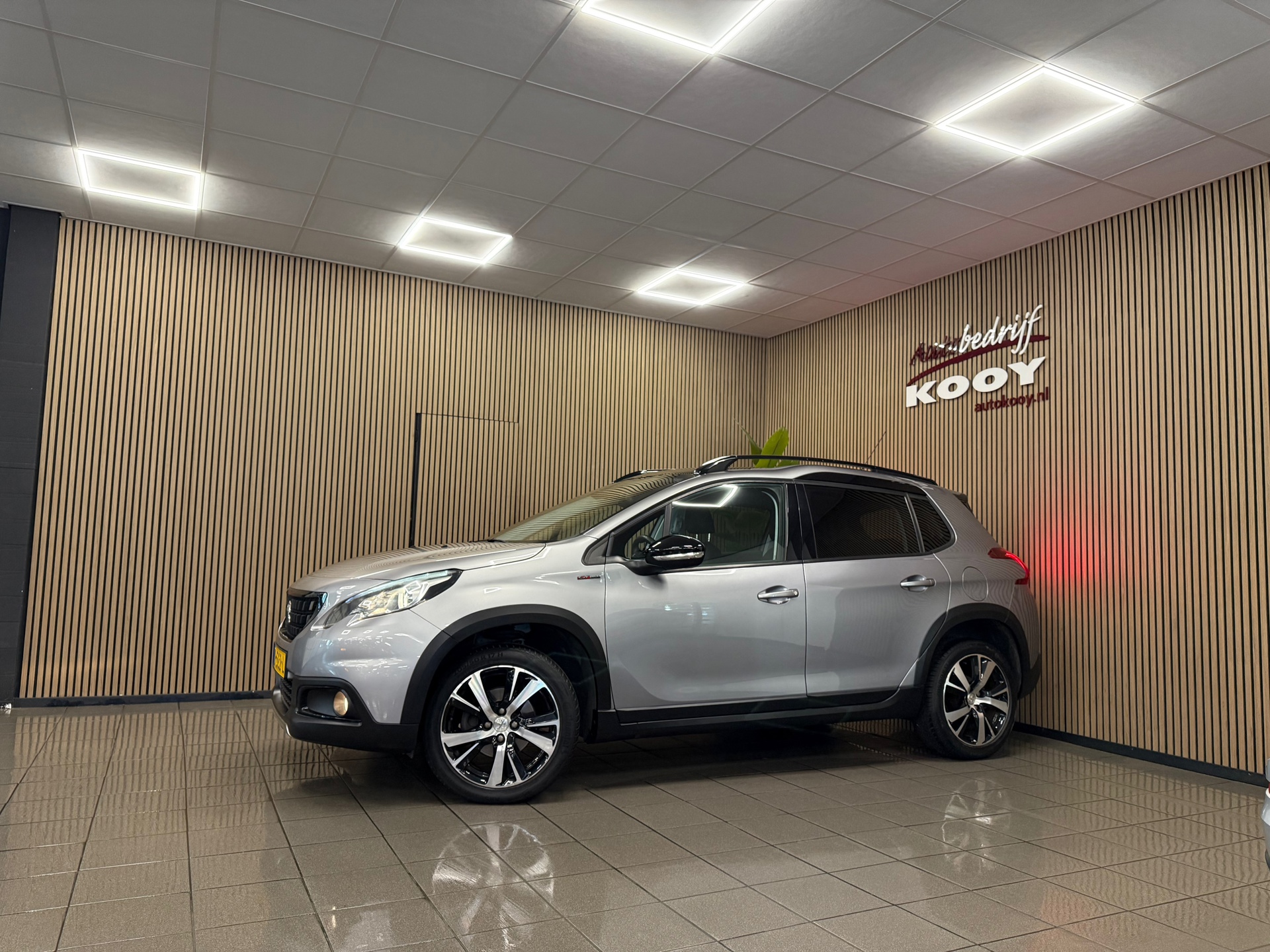 https://www.autokooy.nl//xml/images/56231089-9.JPG