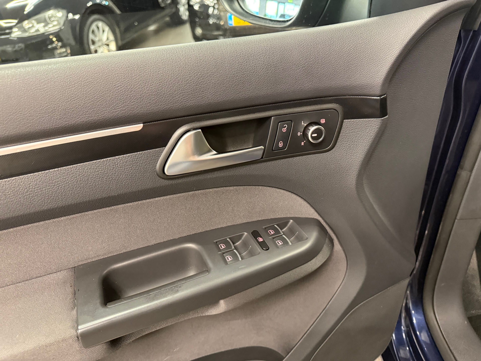 https://www.autokooy.nl//xml/images/56231148-10.JPG