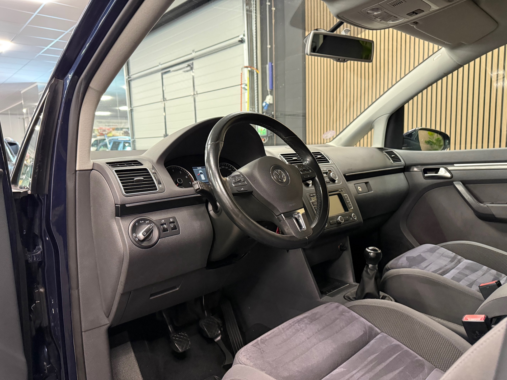 https://www.autokooy.nl//xml/images/56231148-12.JPG