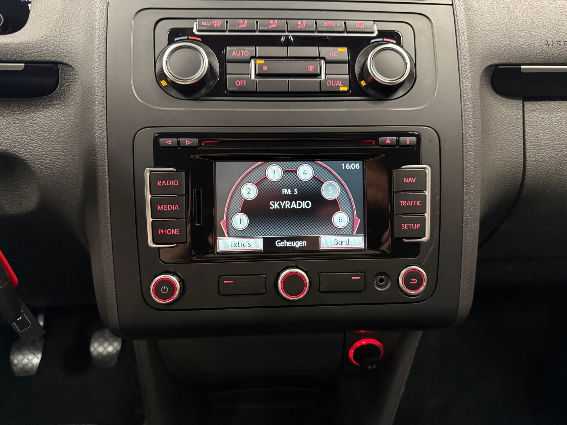 https://www.autokooy.nl//xml/images/56231148-17.JPG