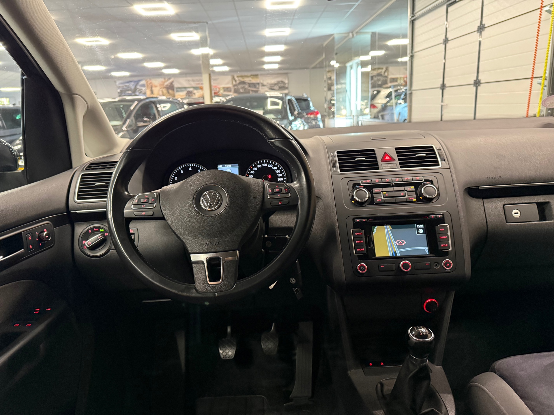https://www.autokooy.nl//xml/images/56231148-21.JPG