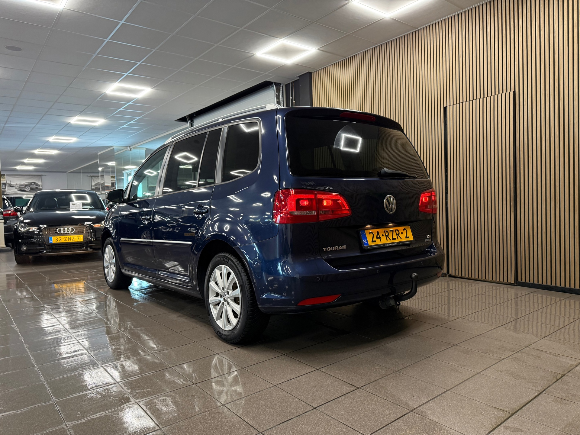 https://www.autokooy.nl//xml/images/56231148-3.JPG