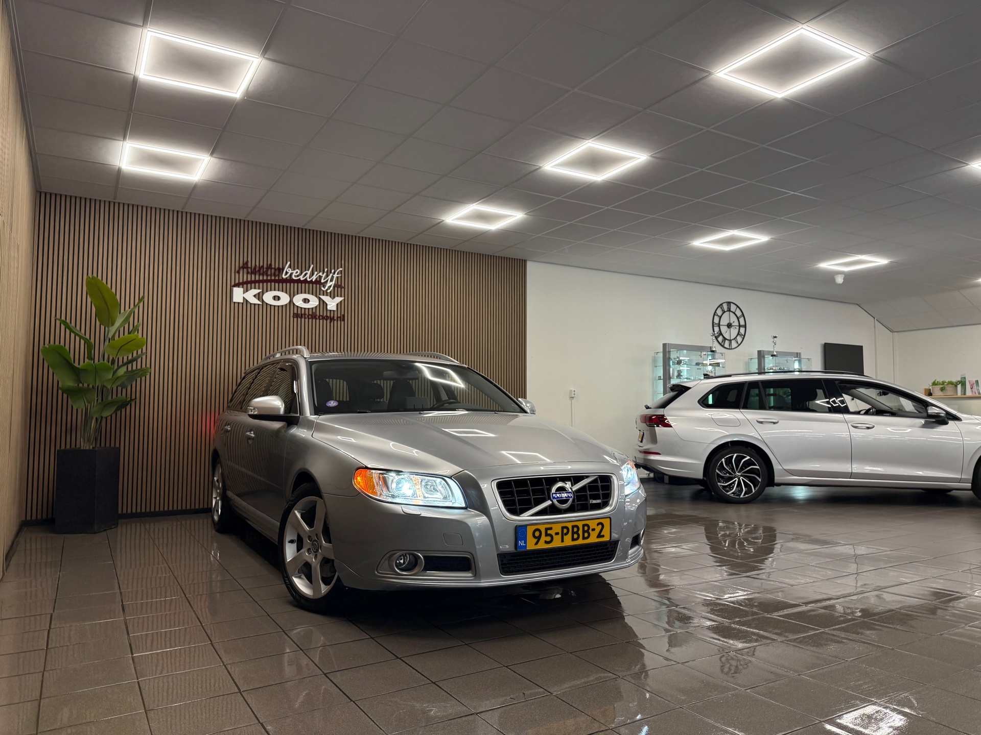 https://www.autokooy.nl//xml/images/56257793-7.JPG
