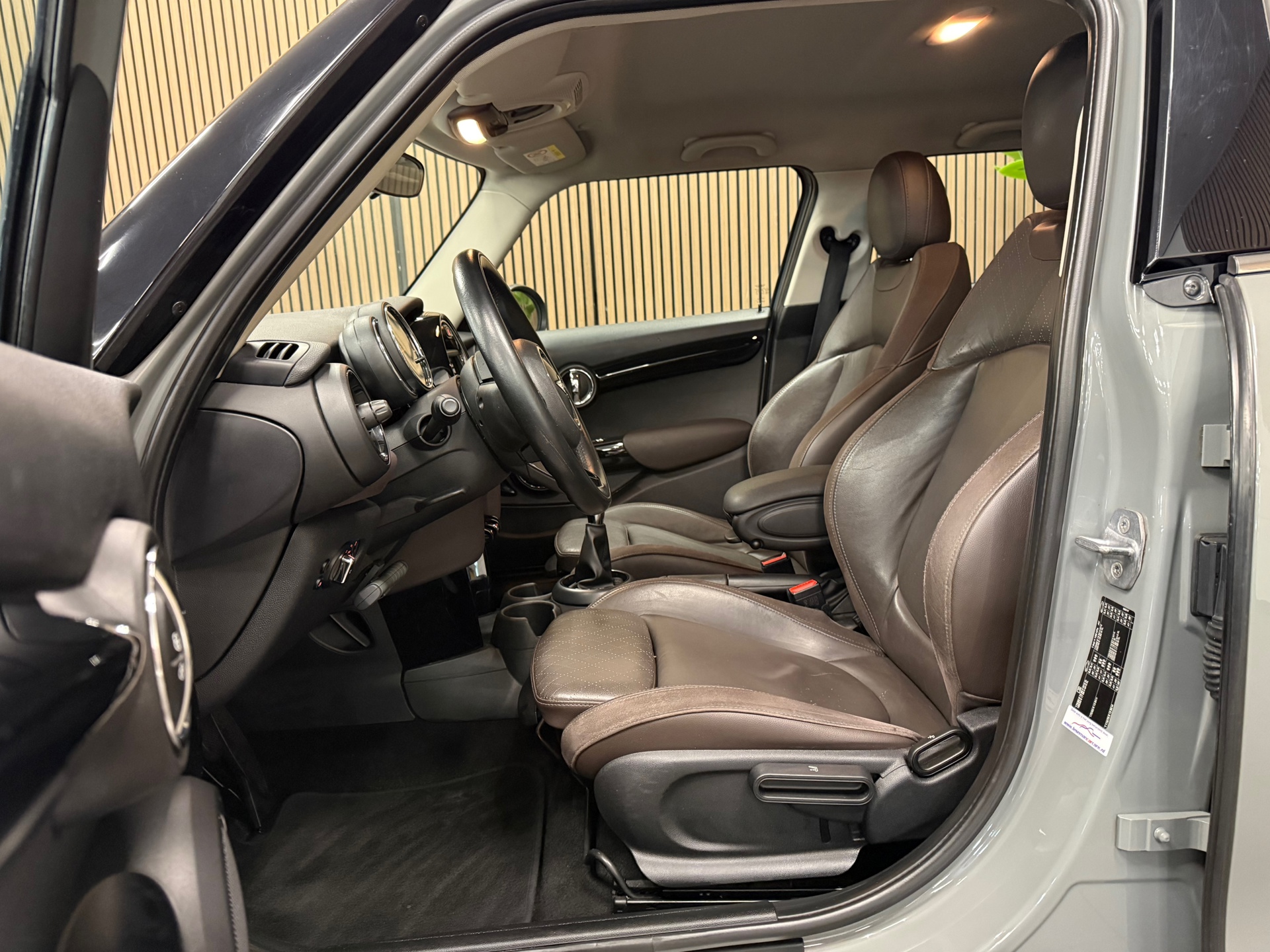 https://www.autokooy.nl//xml/images/56258090-11.JPG