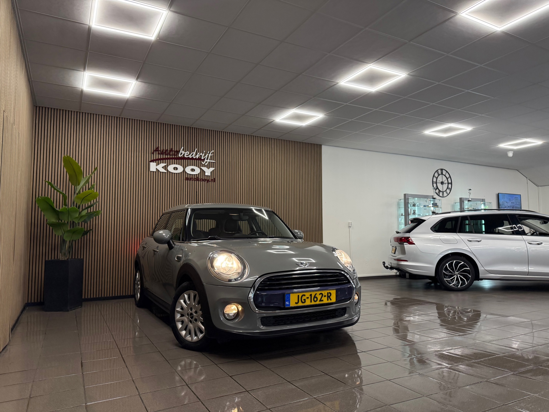 https://www.autokooy.nl//xml/images/56258090-7.JPG