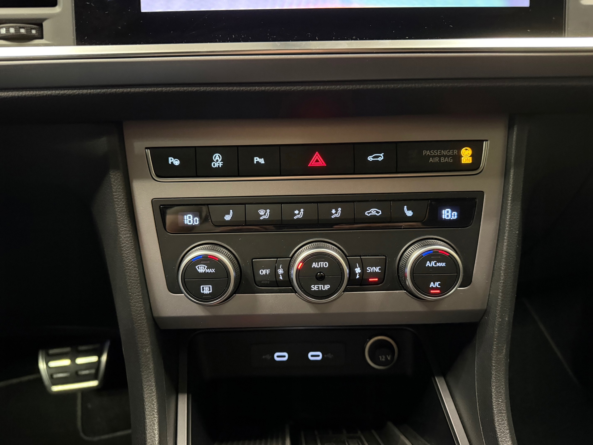 https://www.autokooy.nl//xml/images/56258318-18.JPG