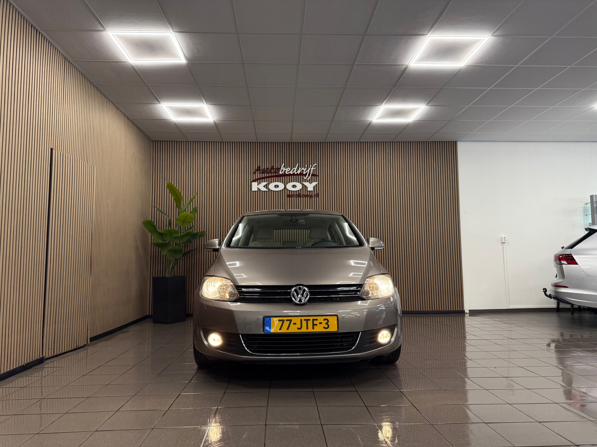 https://www.autokooy.nl//xml/images/56337812-8.JPG