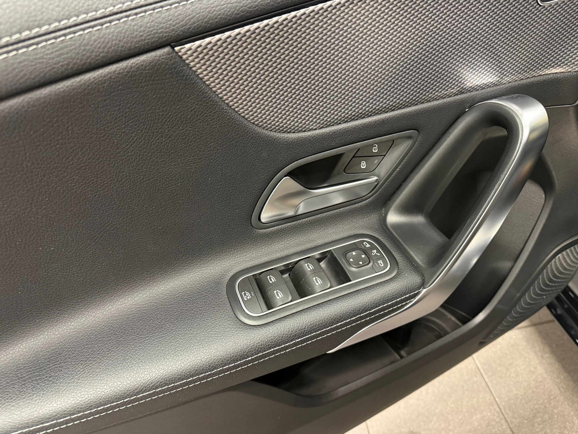 https://www.autokooy.nl//xml/images/56338343-10.JPG